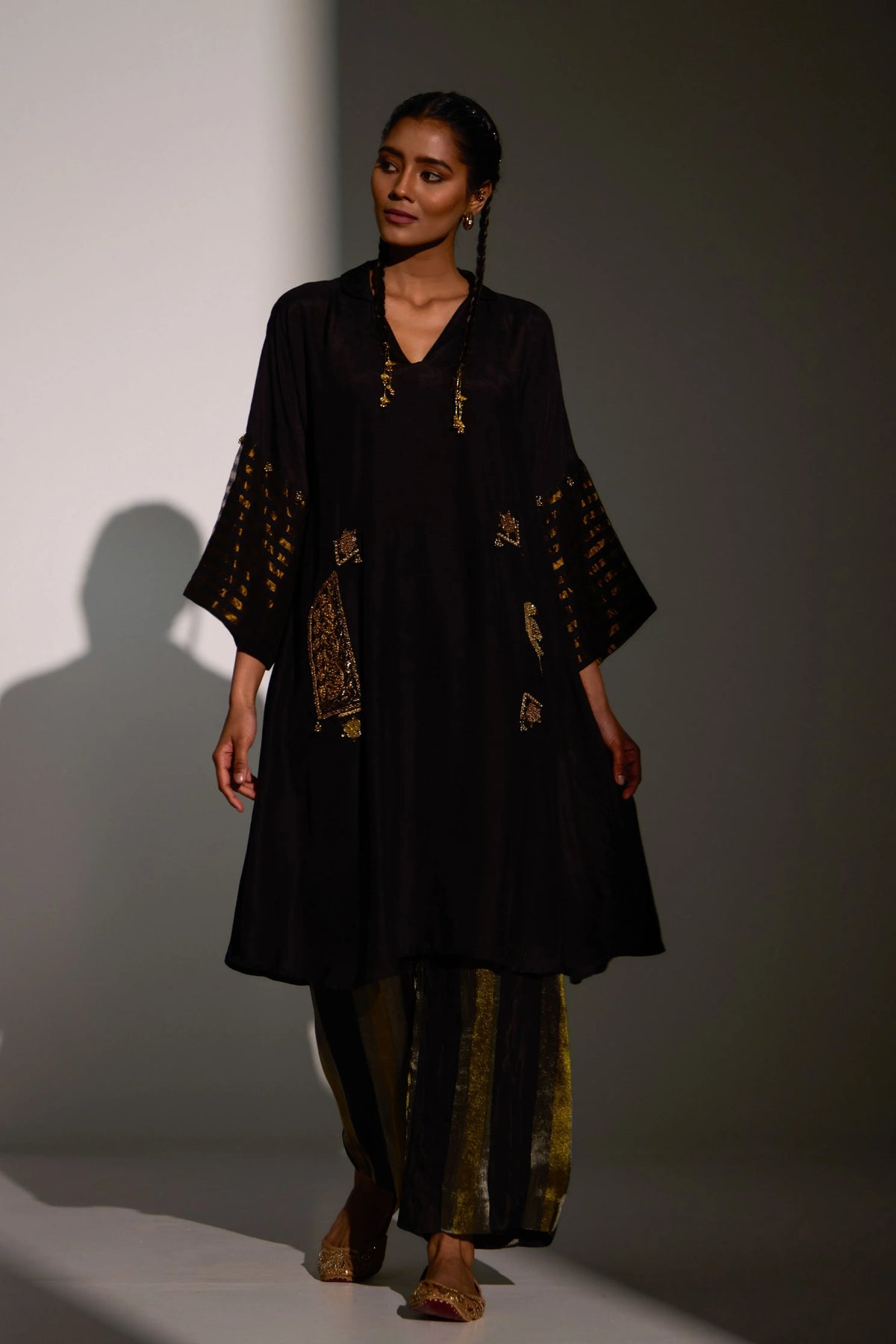 NIHAAR SET - BLACK