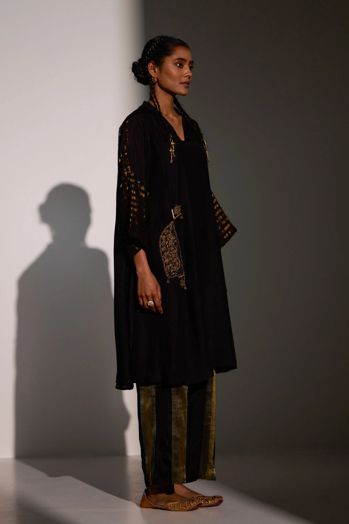 NIHAAR SET - BLACK