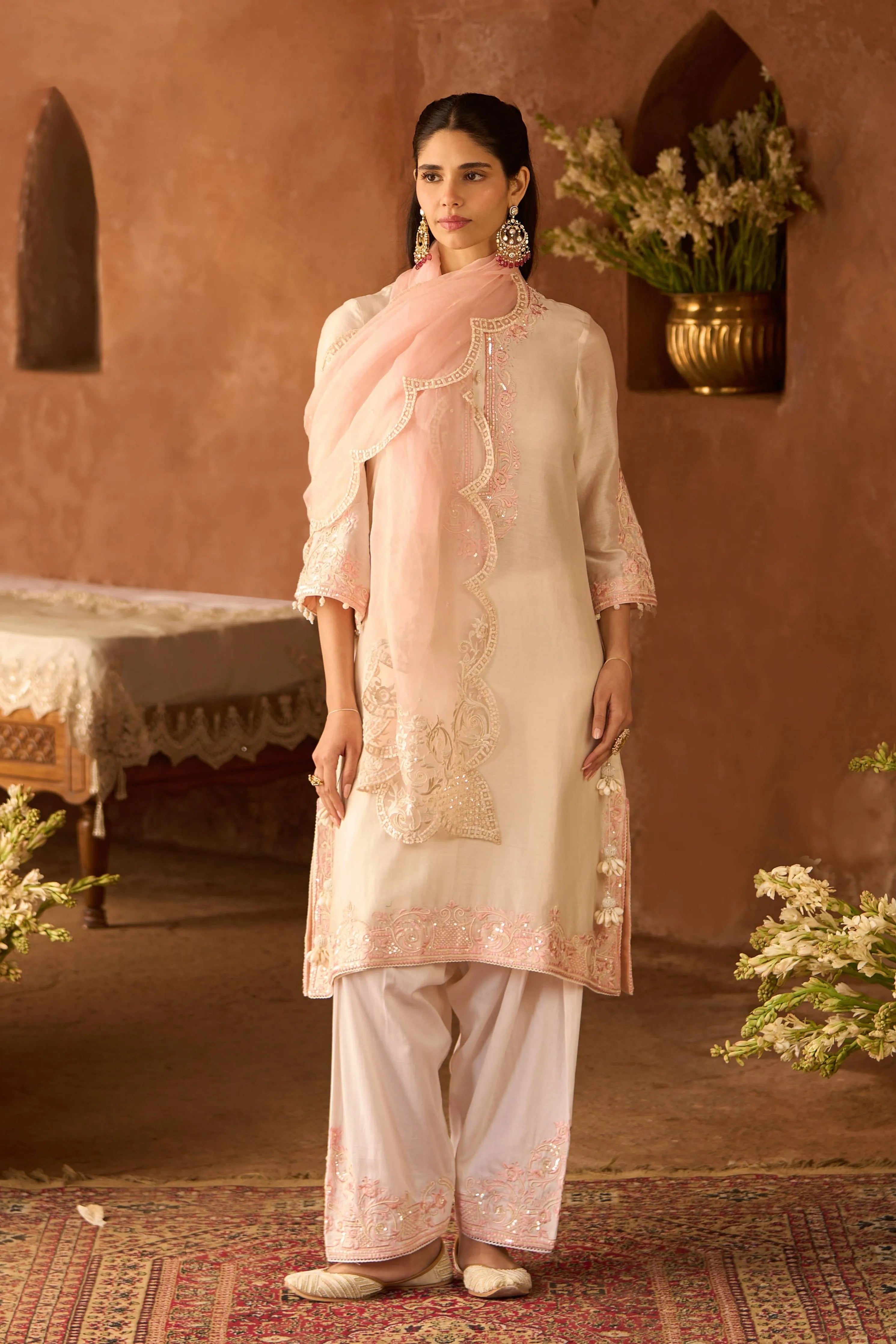 Ruhi Daisy Ivory & Pink Short Kurta Set