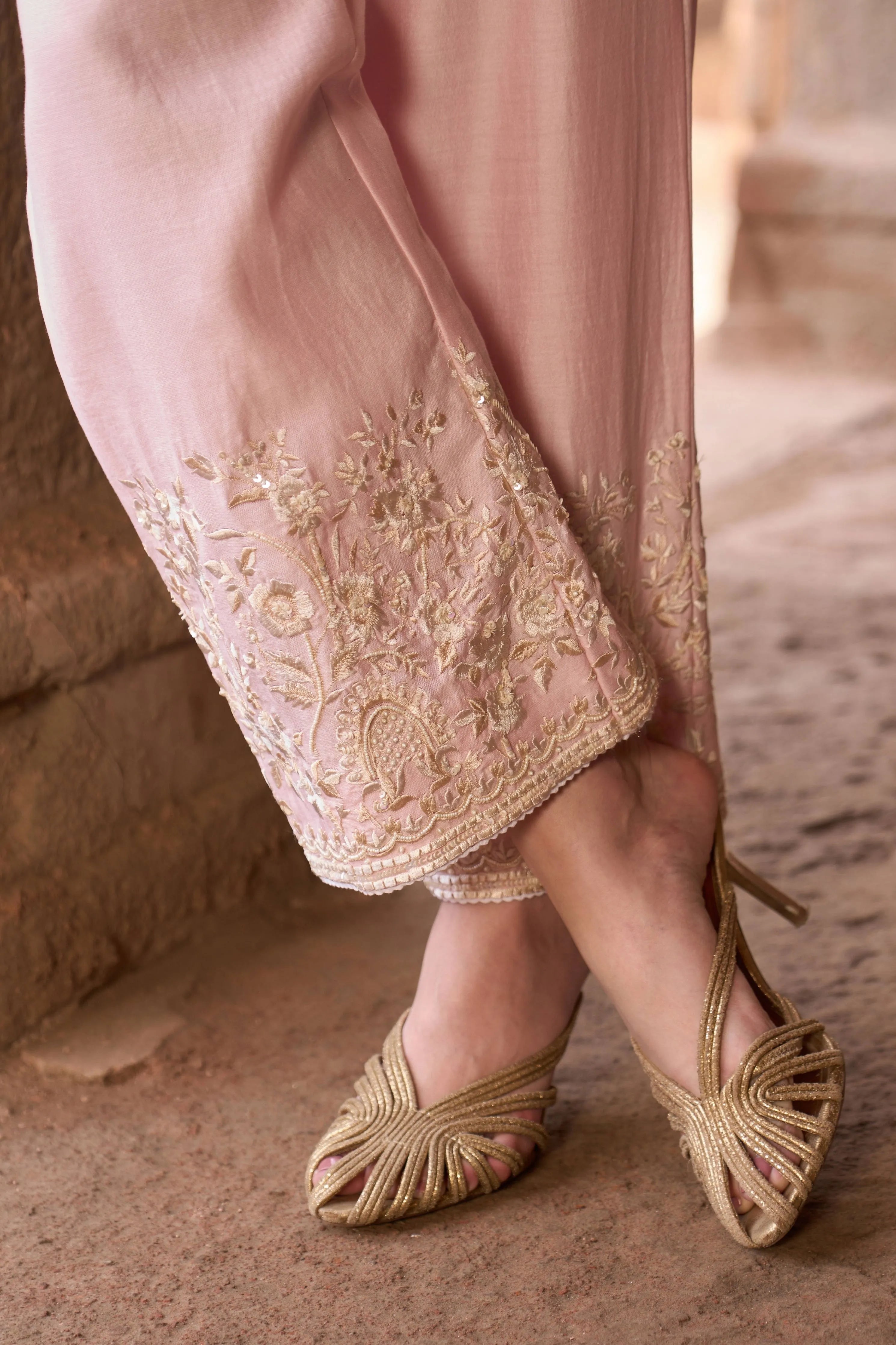 Saboor  Pink Short ALine Kurta set
