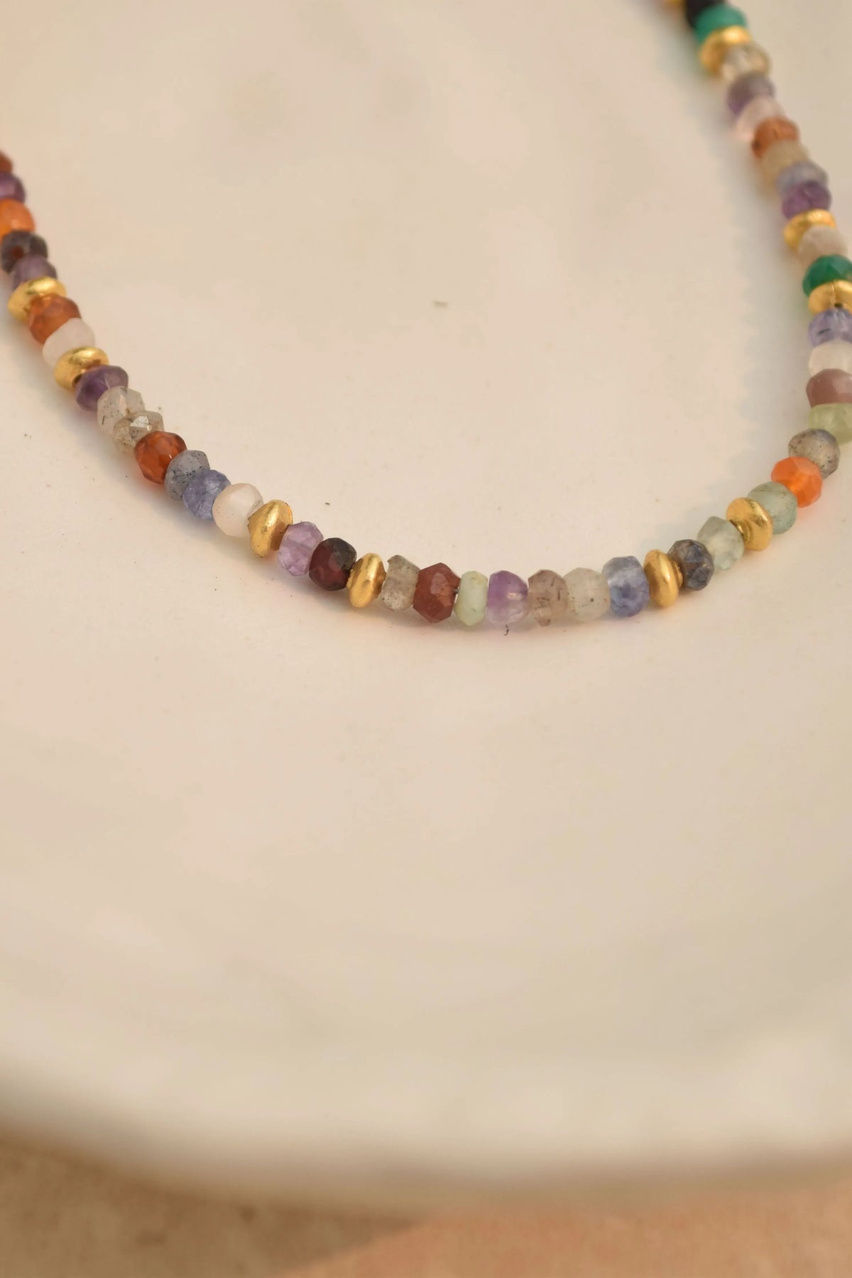 Iris Choker