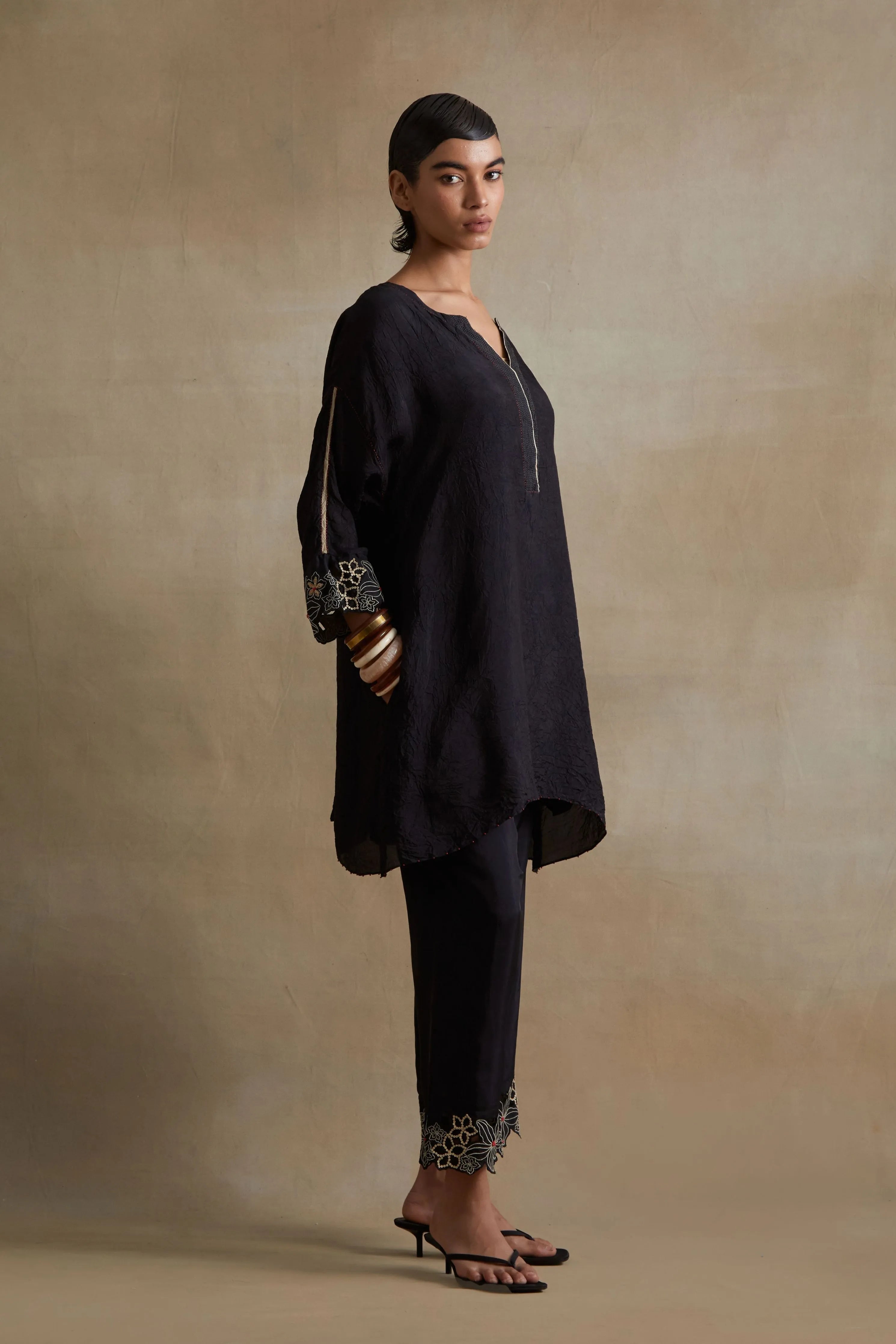 Black Floral Highlighted Tunic Set