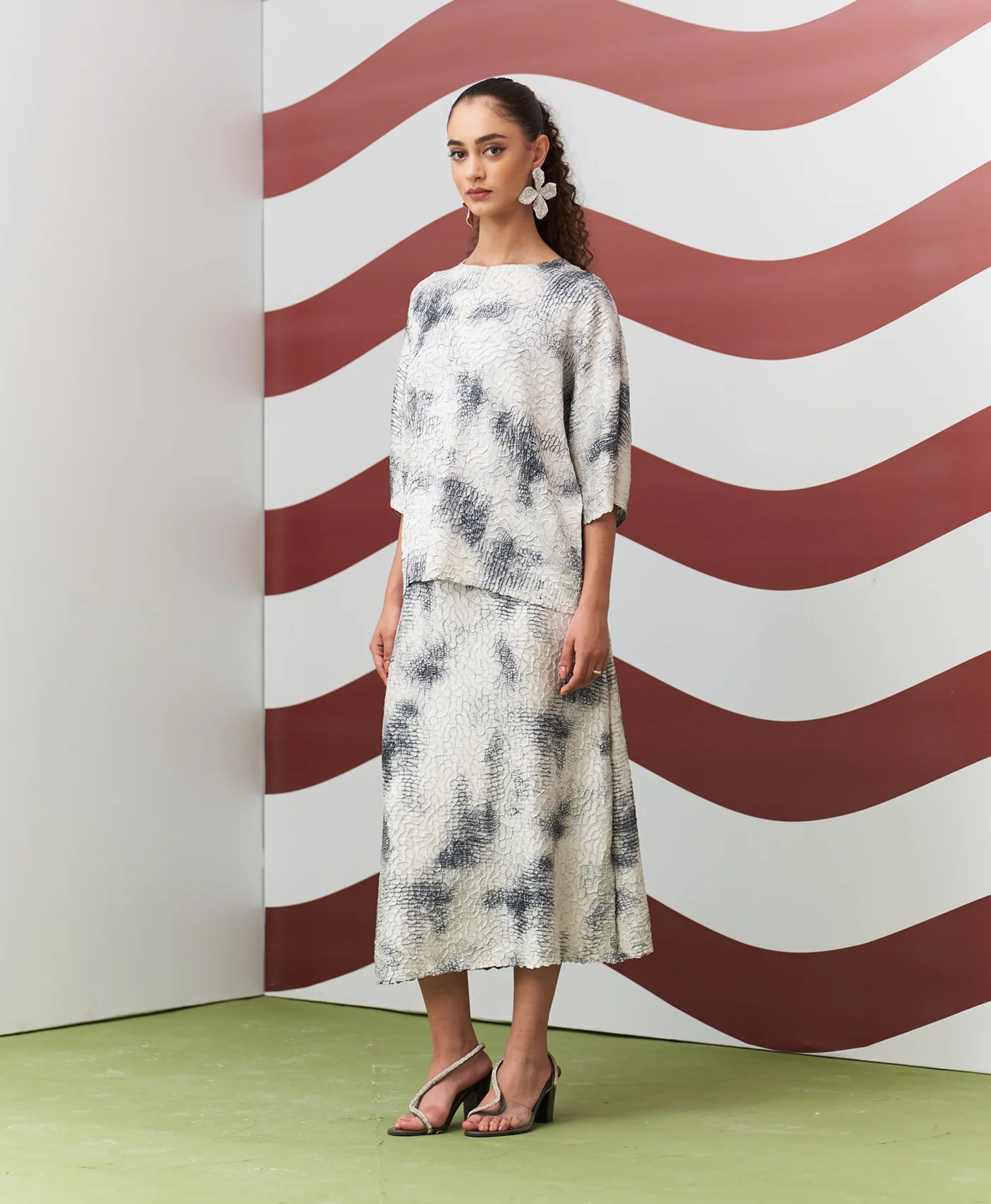 GREY ANTONIA SKIRT SET