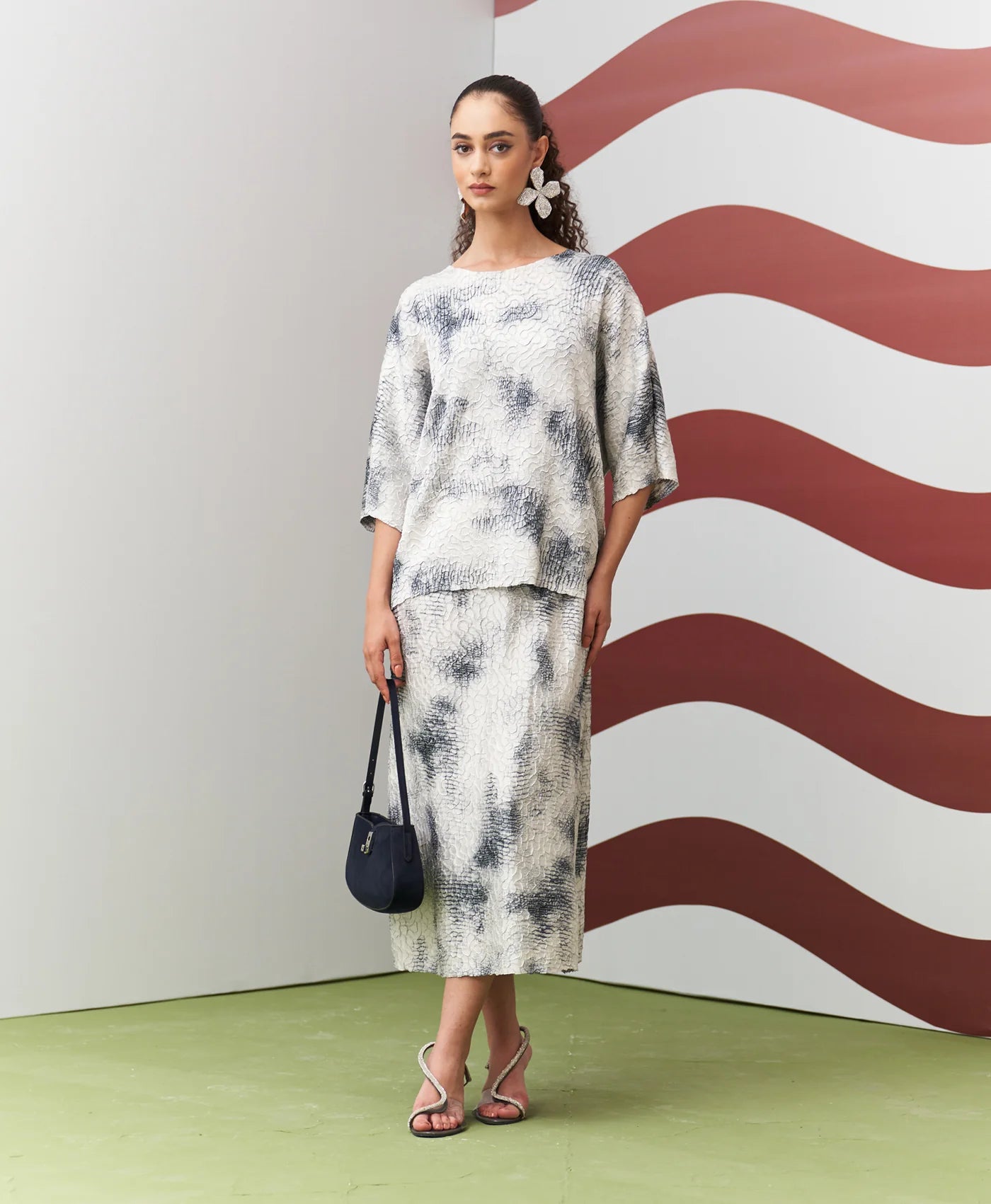 GREY ANTONIA SKIRT SET