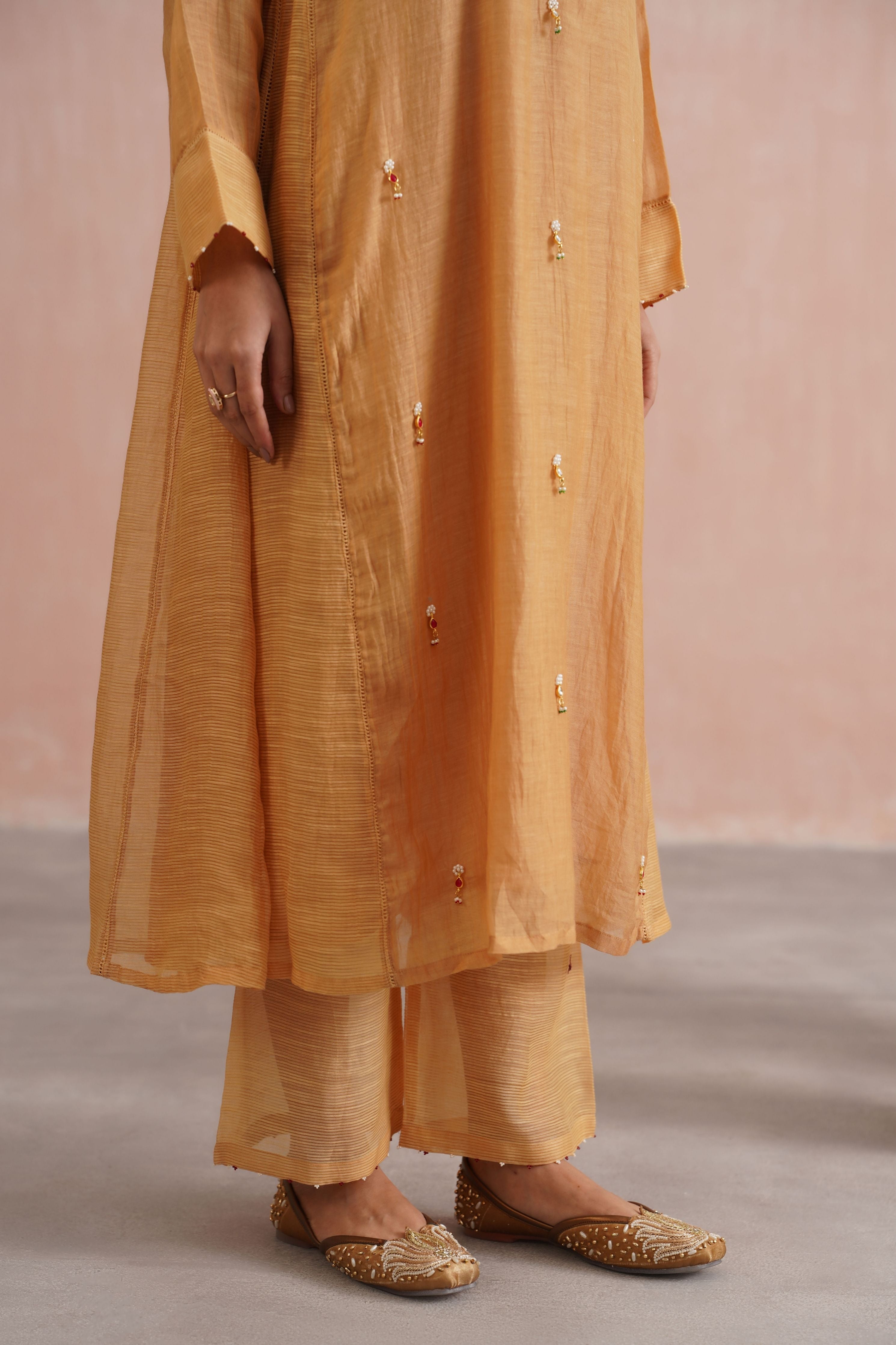 Inaaya  Kurta Set
