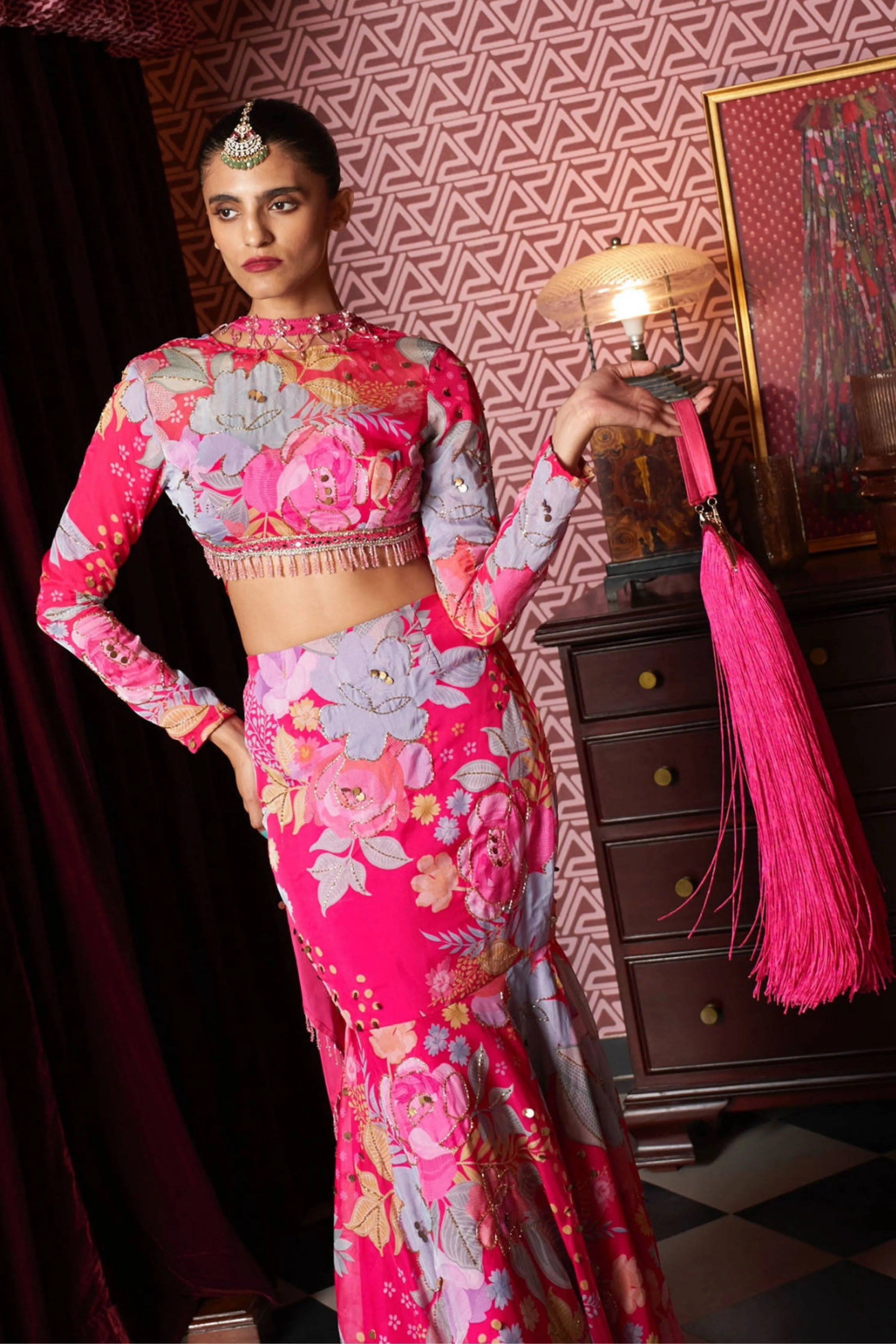 Queen Skirt Set 2.0