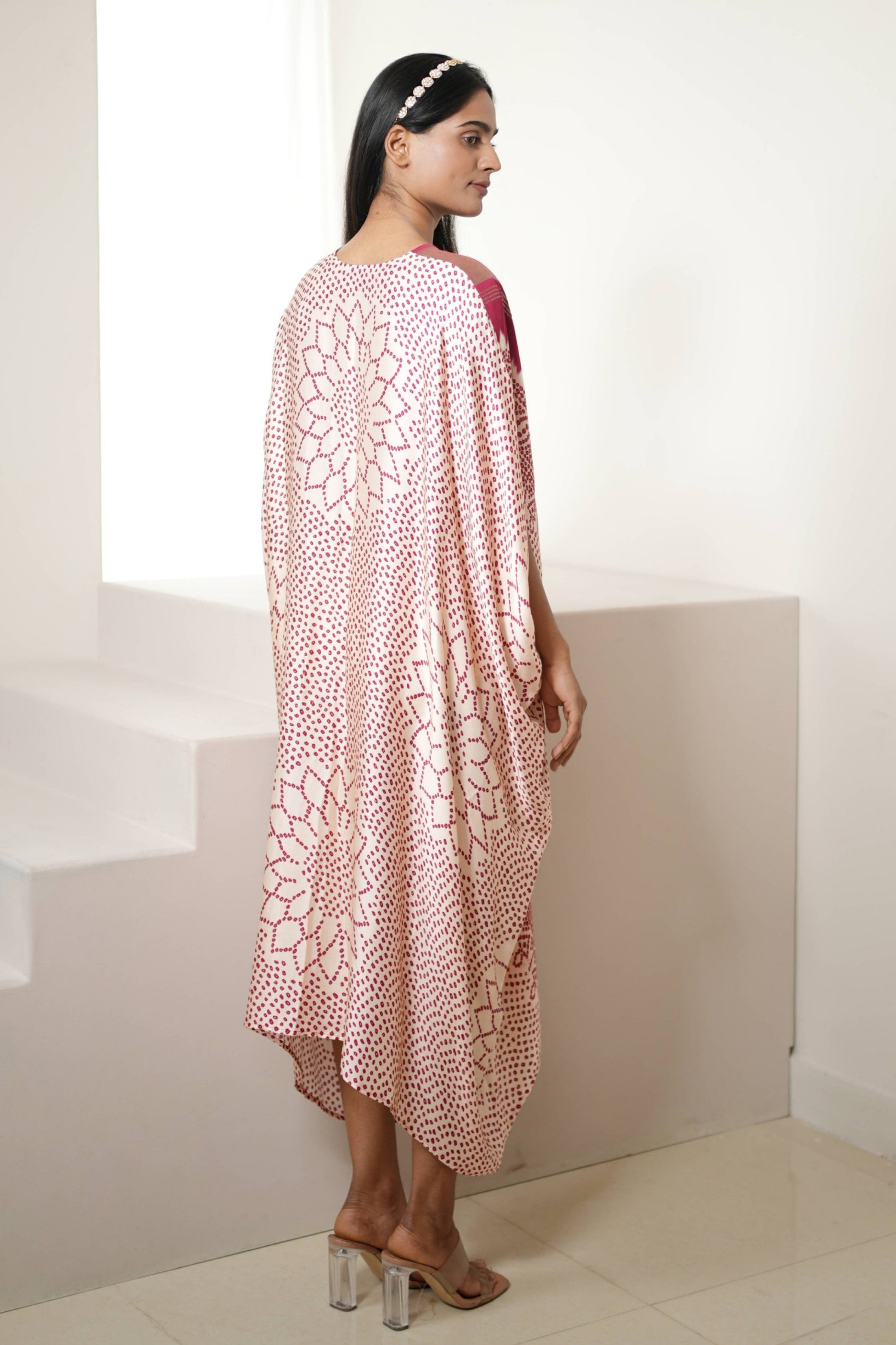 Red Gold Bandhej Kaftan