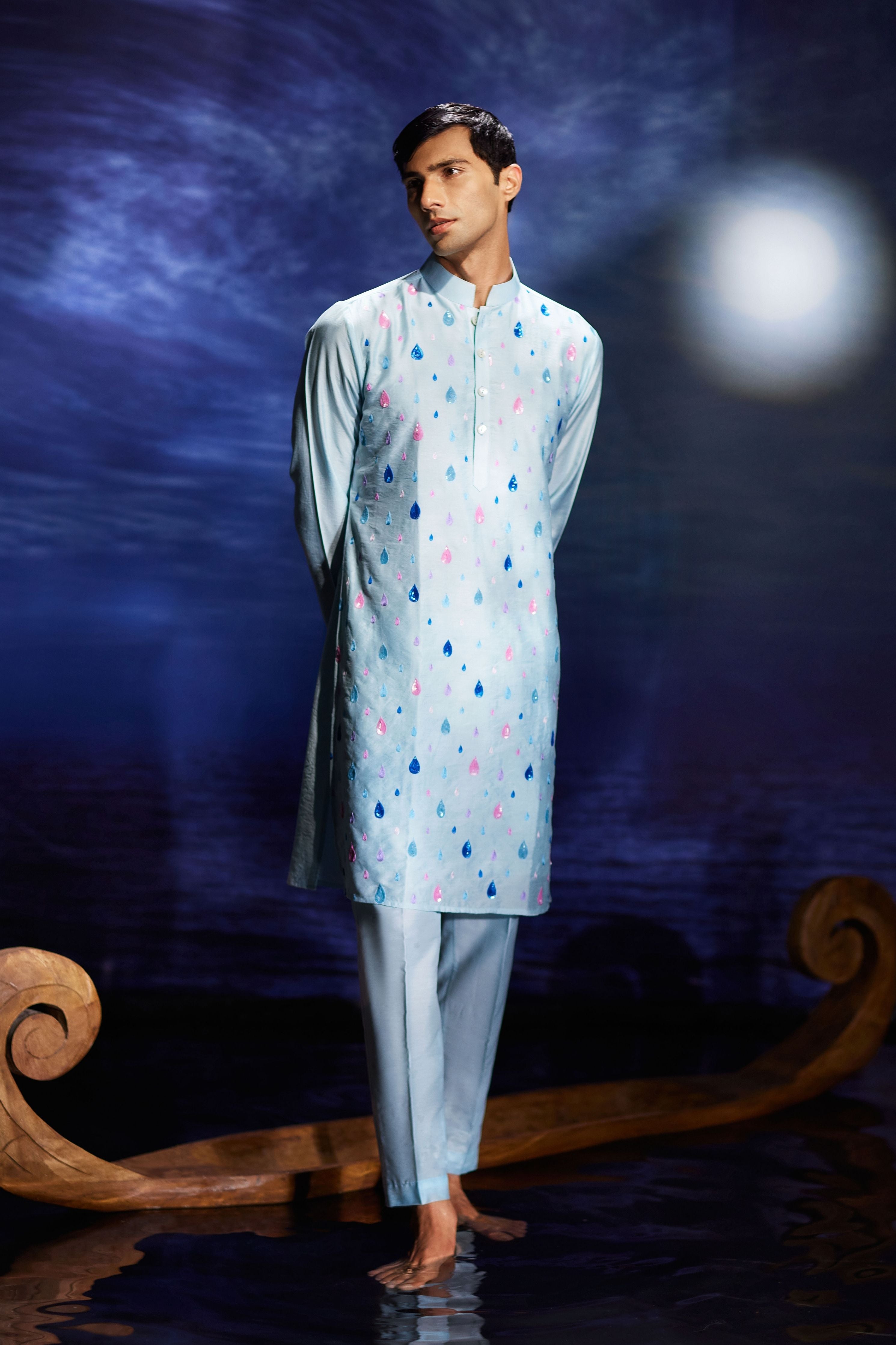Boondein Hand Embrodiery Kurta Set