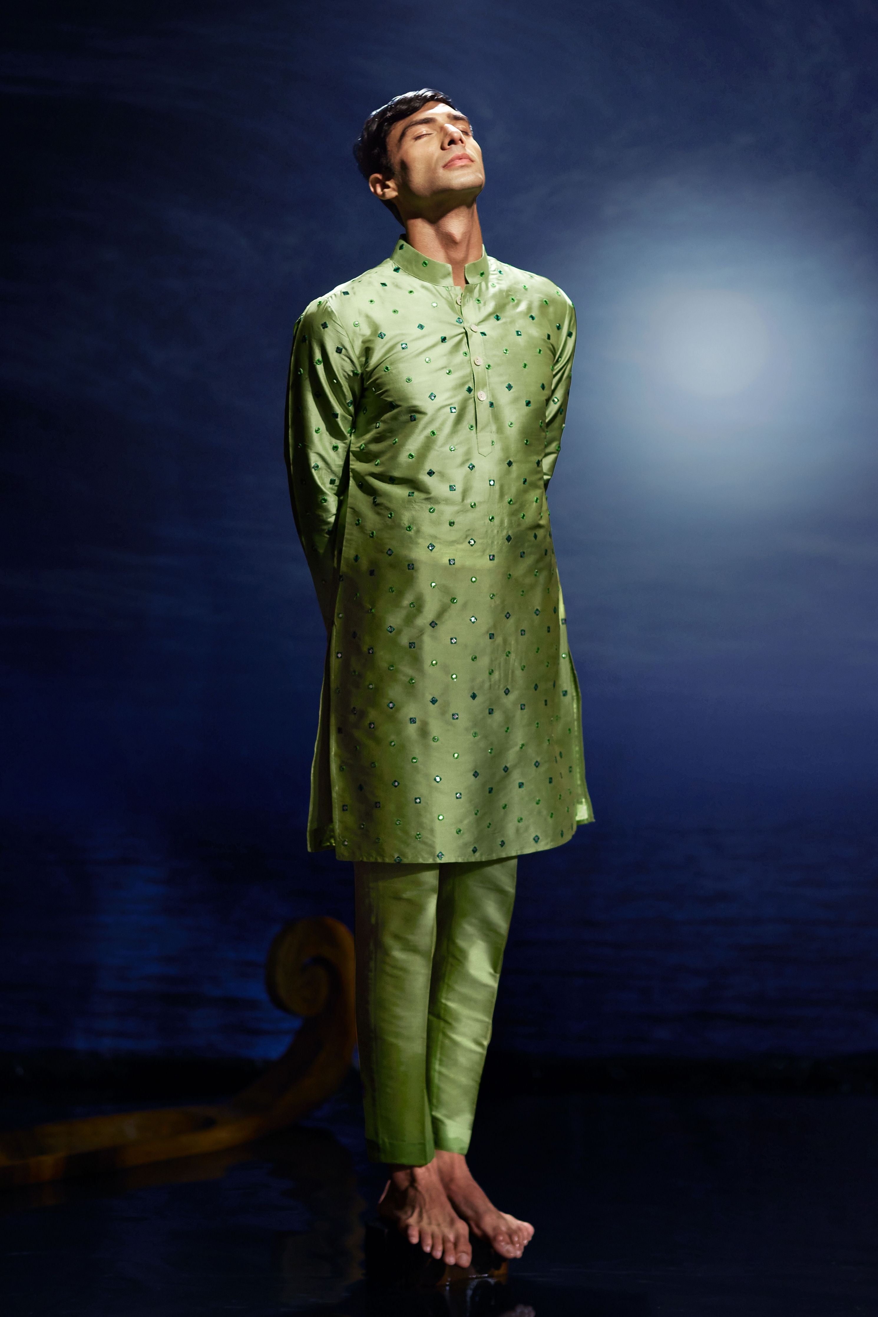 Gehriyan Miror Silk Kurta Set