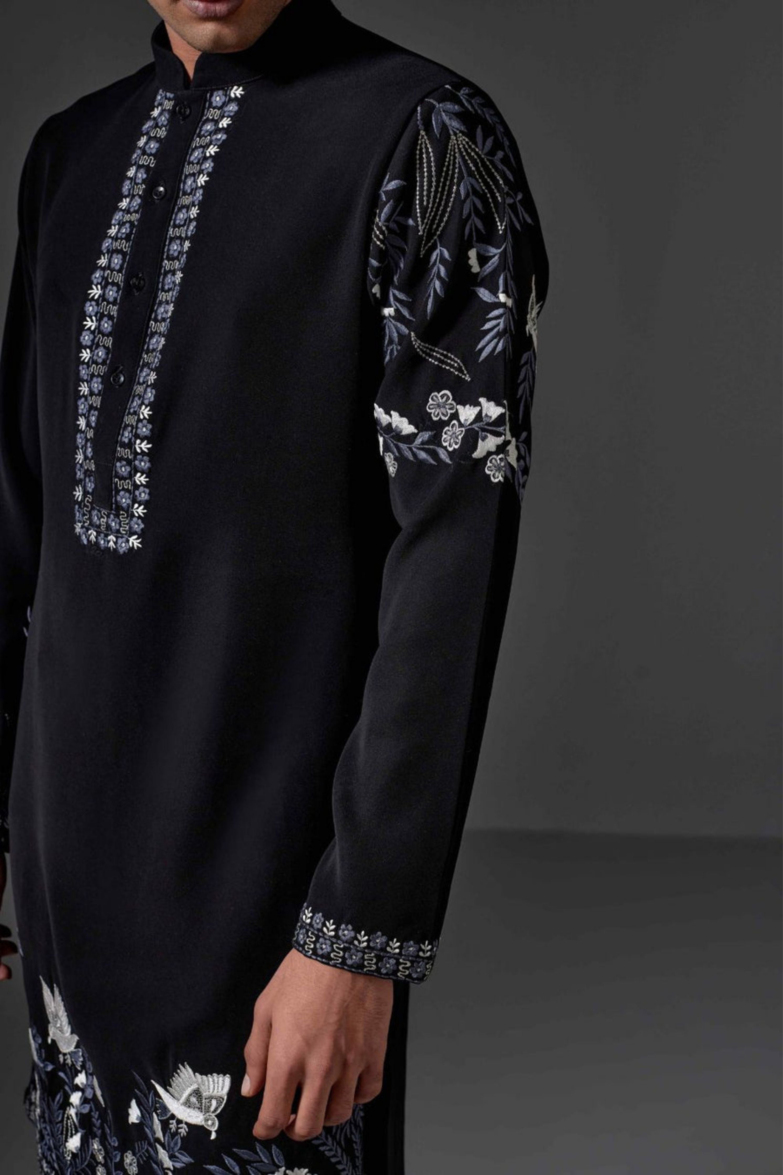 Om Thread Embroidered Kurta Set