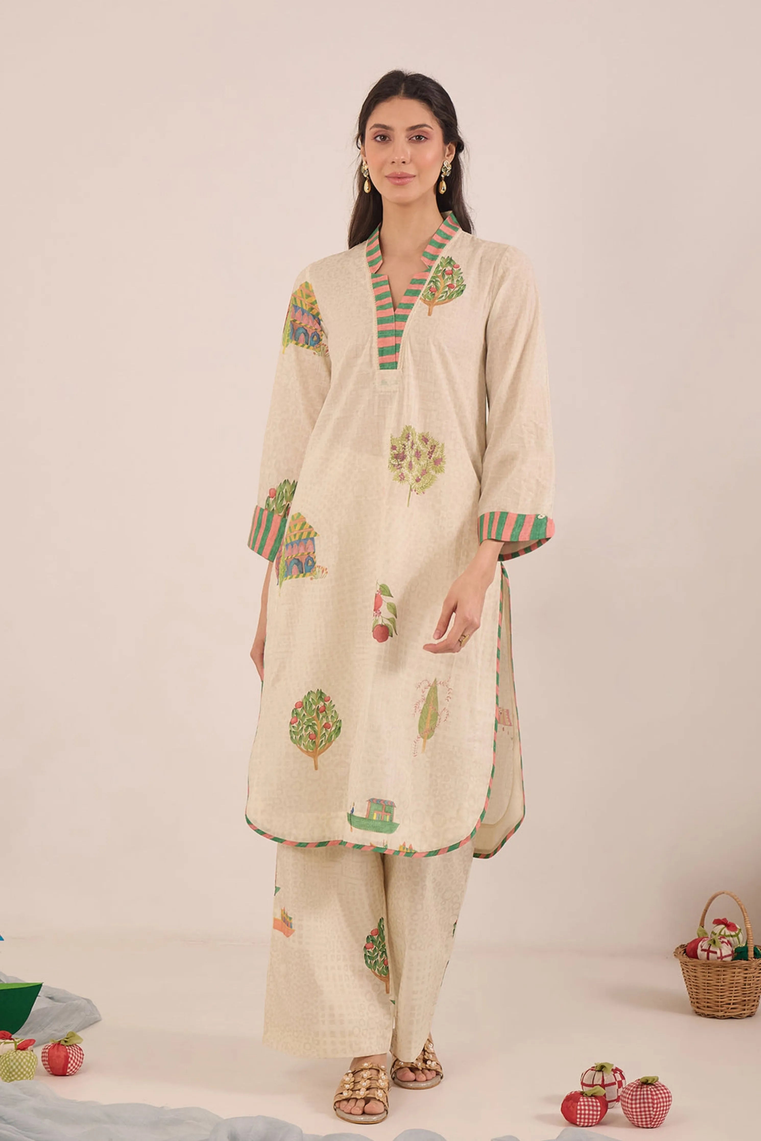 Gulposh V-Neck Co-Ord Set