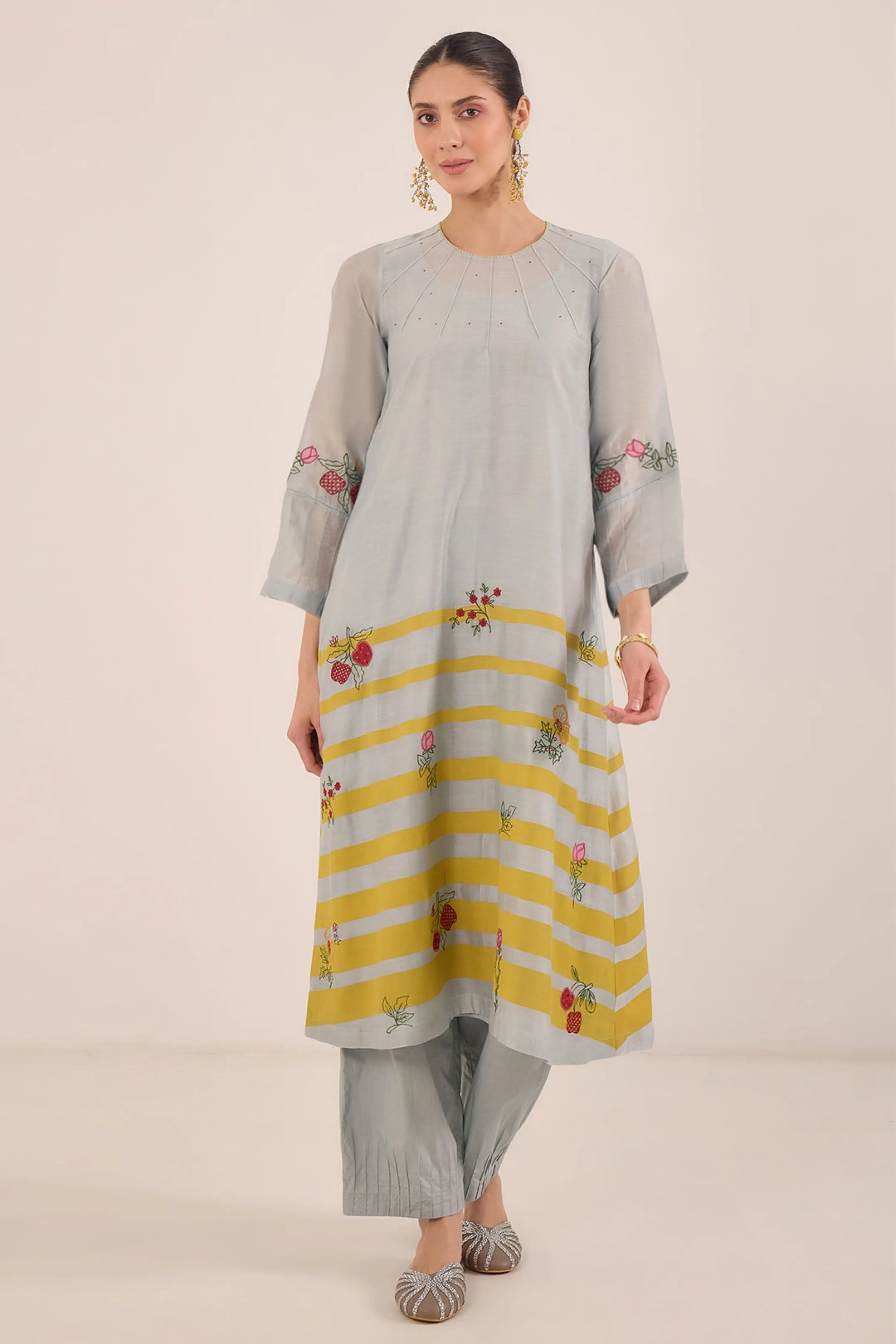 Chinar Embroidery Kurta Set