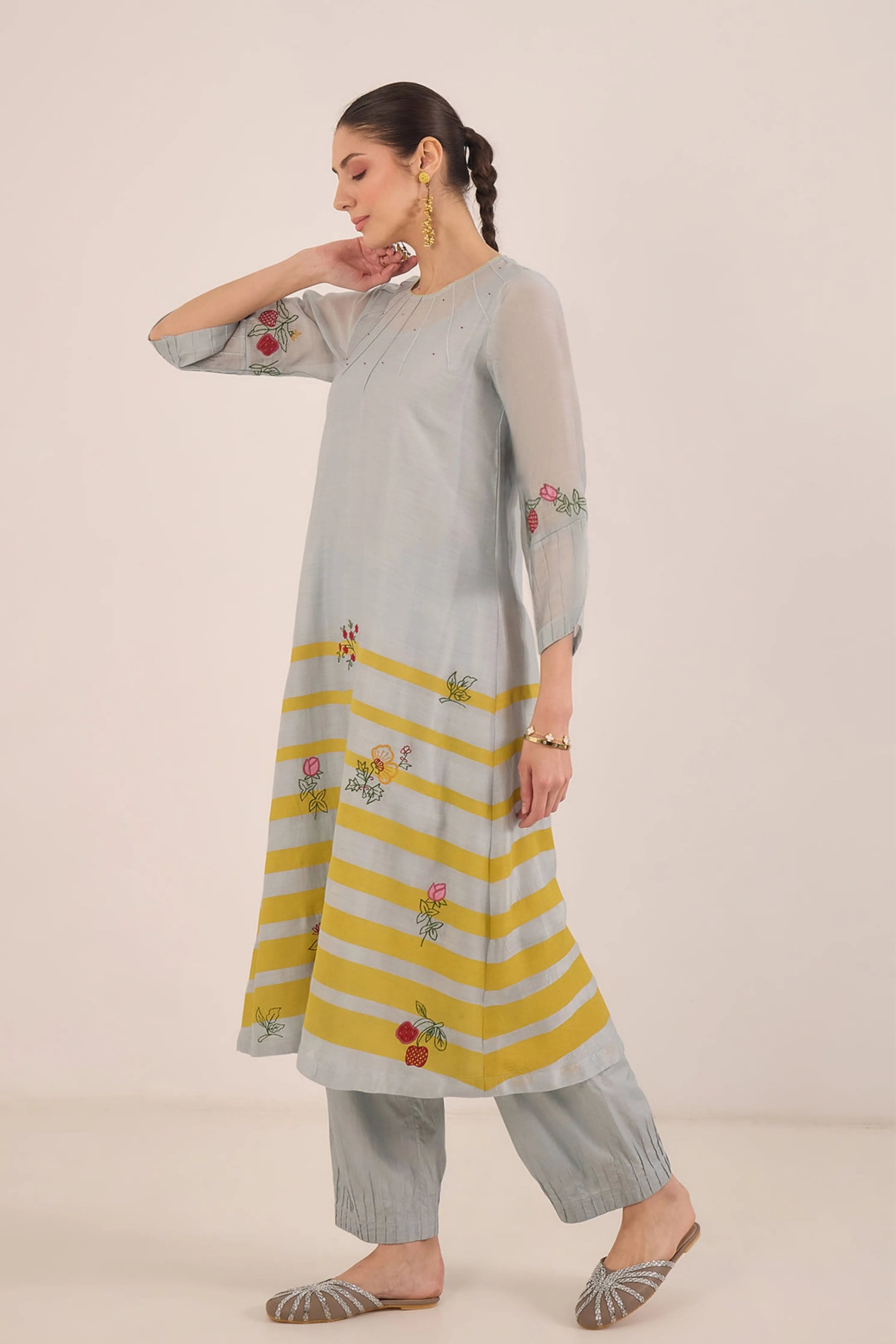 Chinar Embroidery Kurta Set