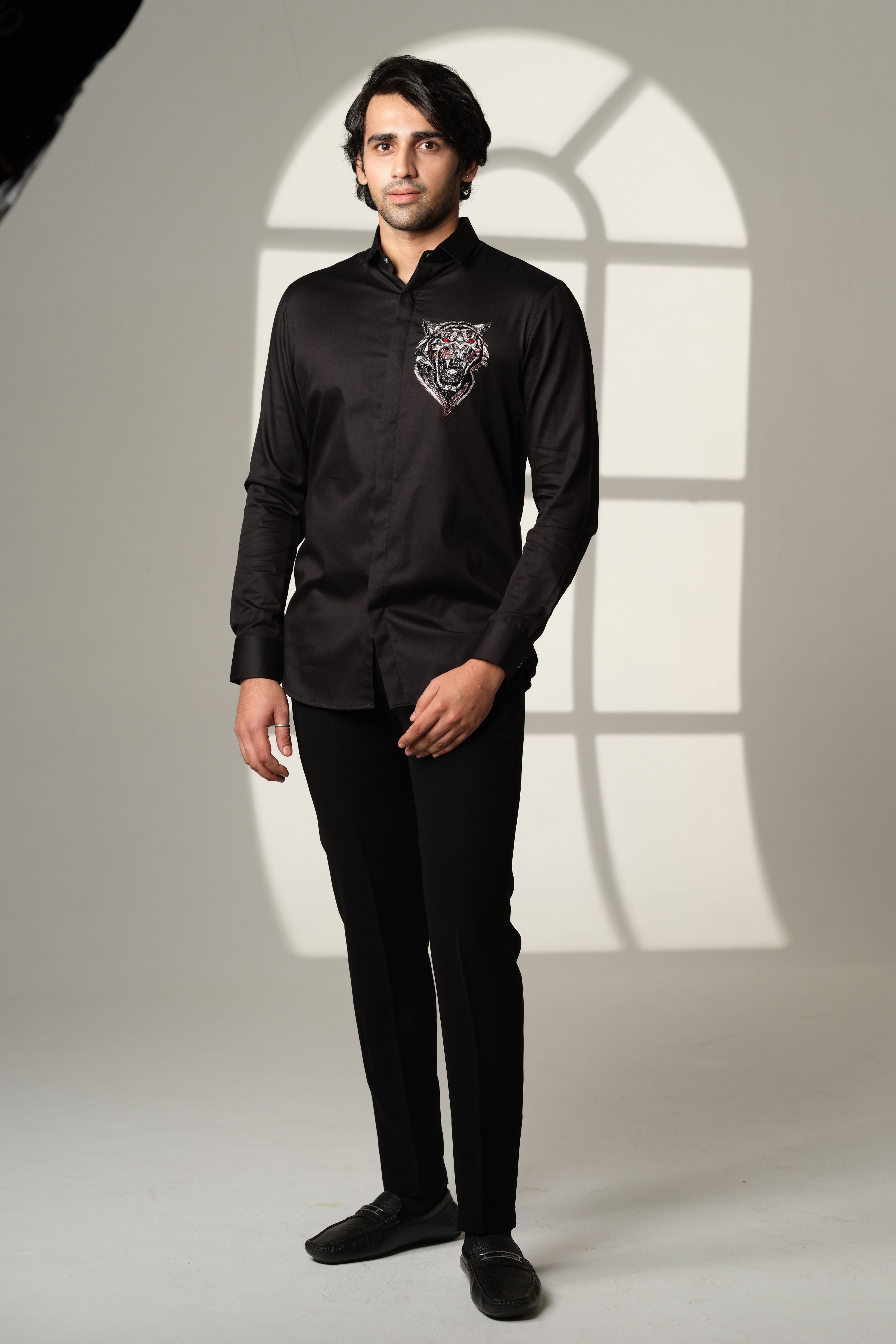 Black Shirt With Roaring Tiger Face With Red Eyes On Pocket Square
