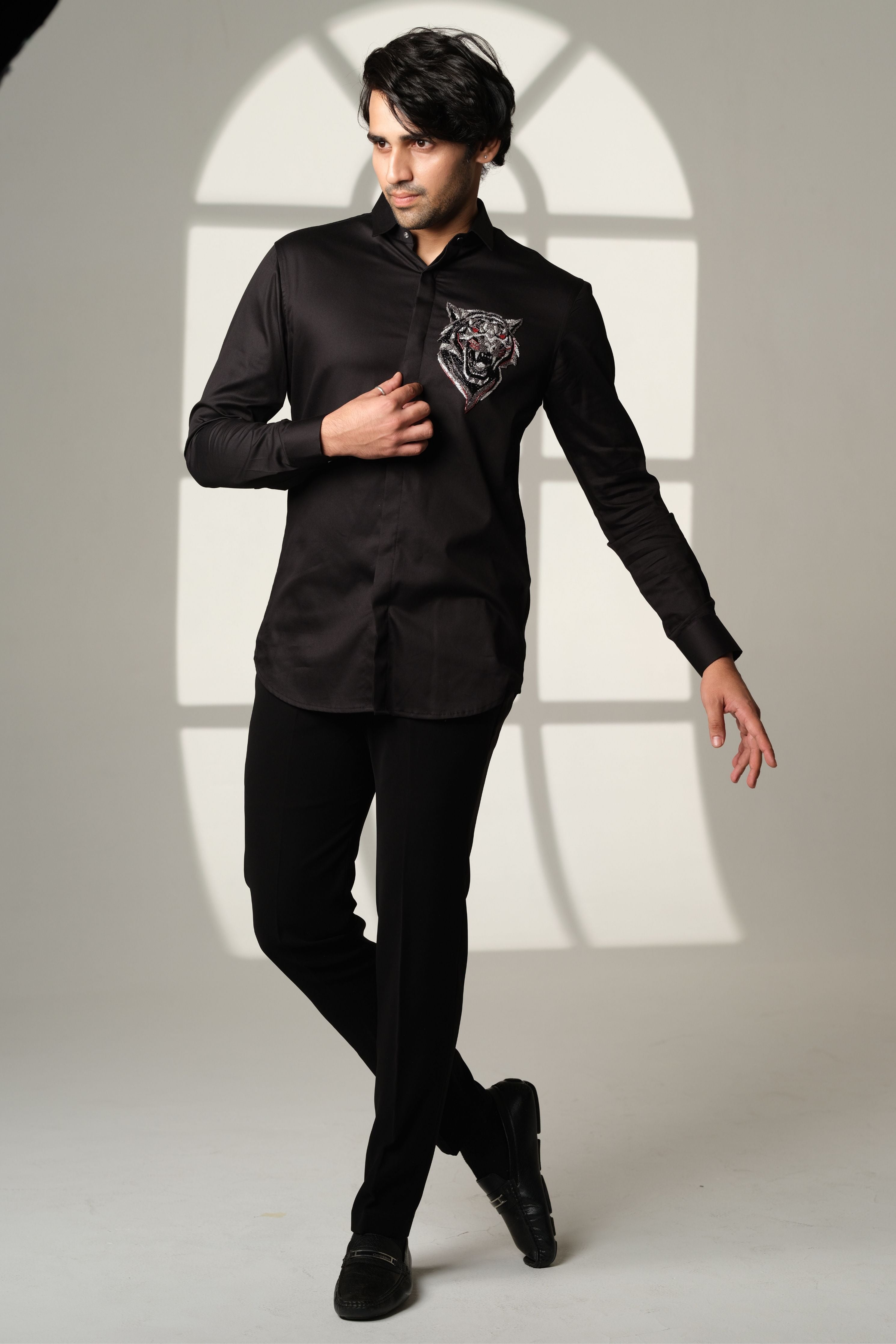 Black Shirt With Roaring Tiger Face With Red Eyes On Pocket Square