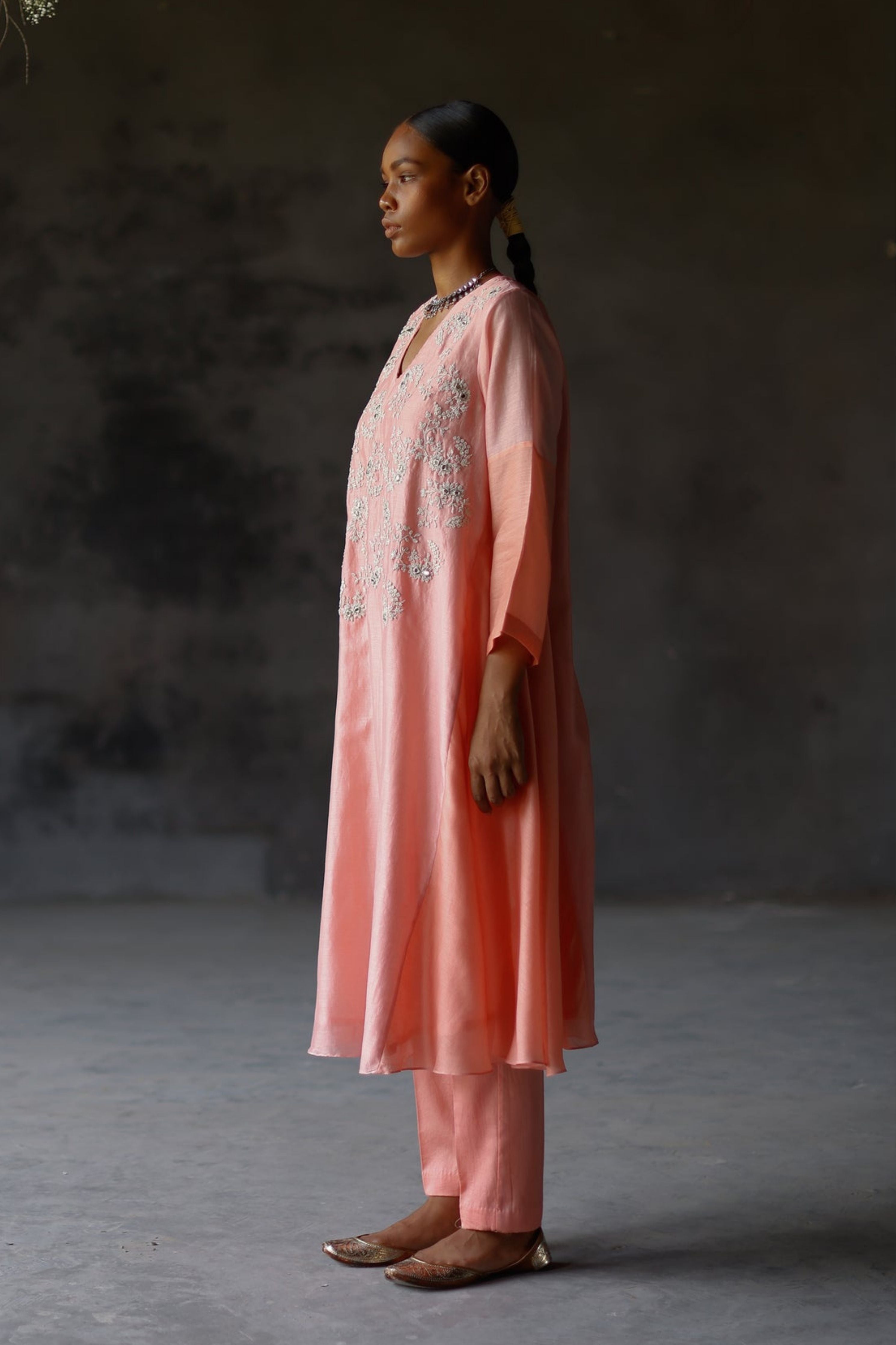 Gulabi Zariha Kurta Set