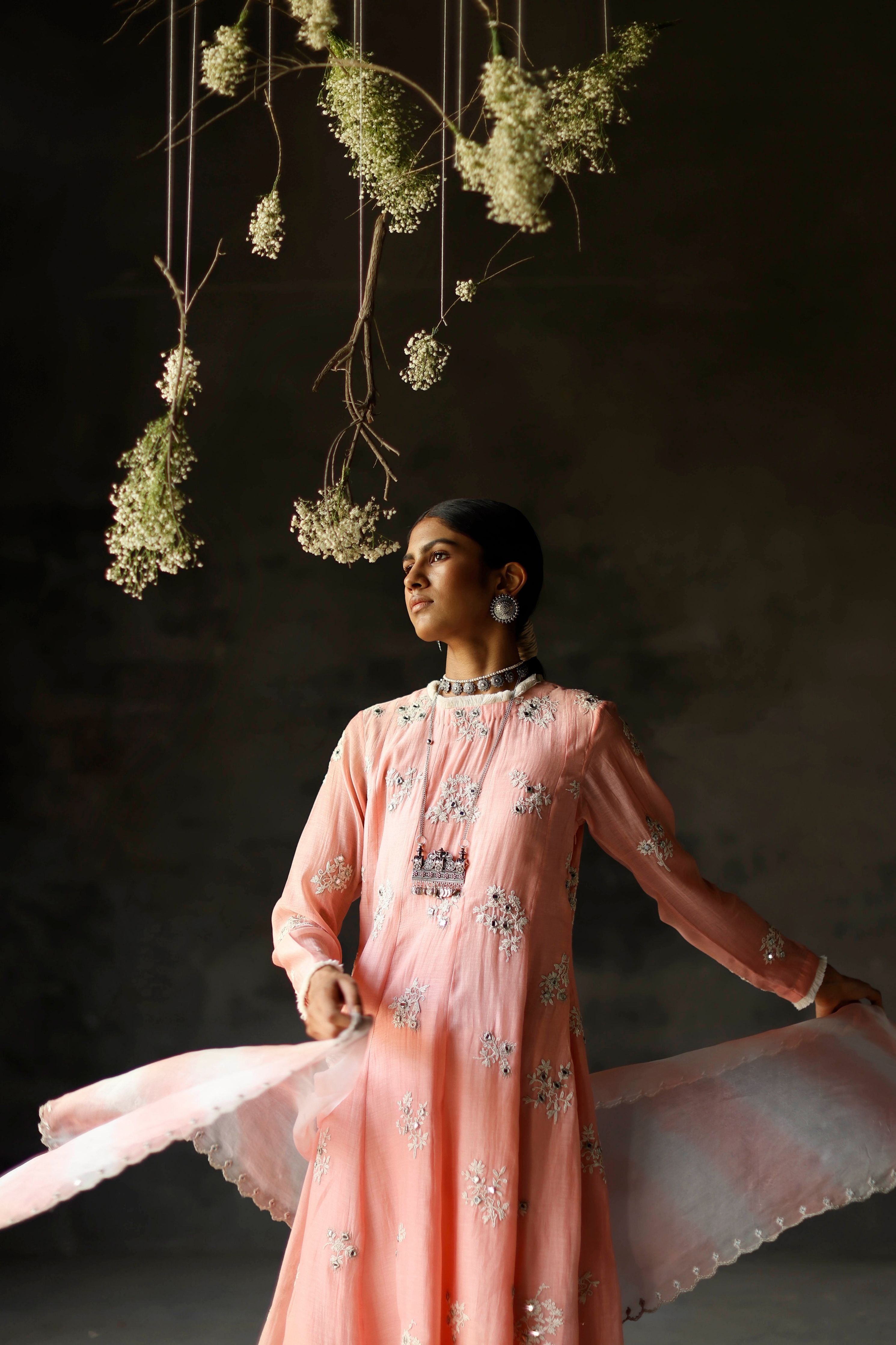 Gulabi Siyah Anarkali Set