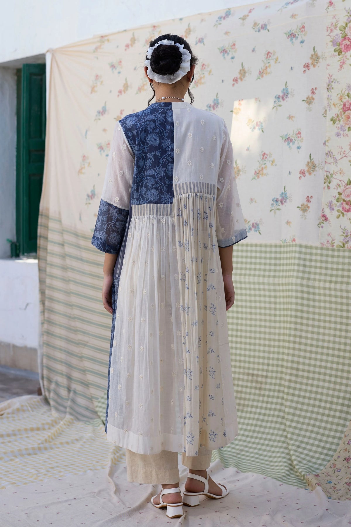 Raye Tunic Set In Off white & Blue