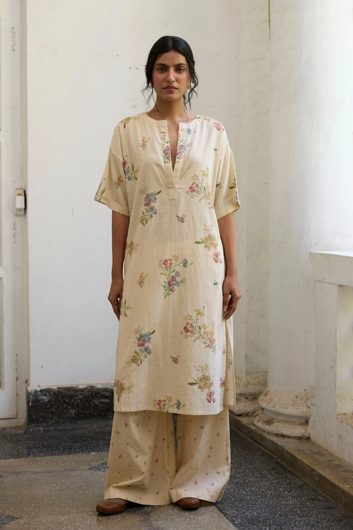 Elio Kurta Set In Ecru
