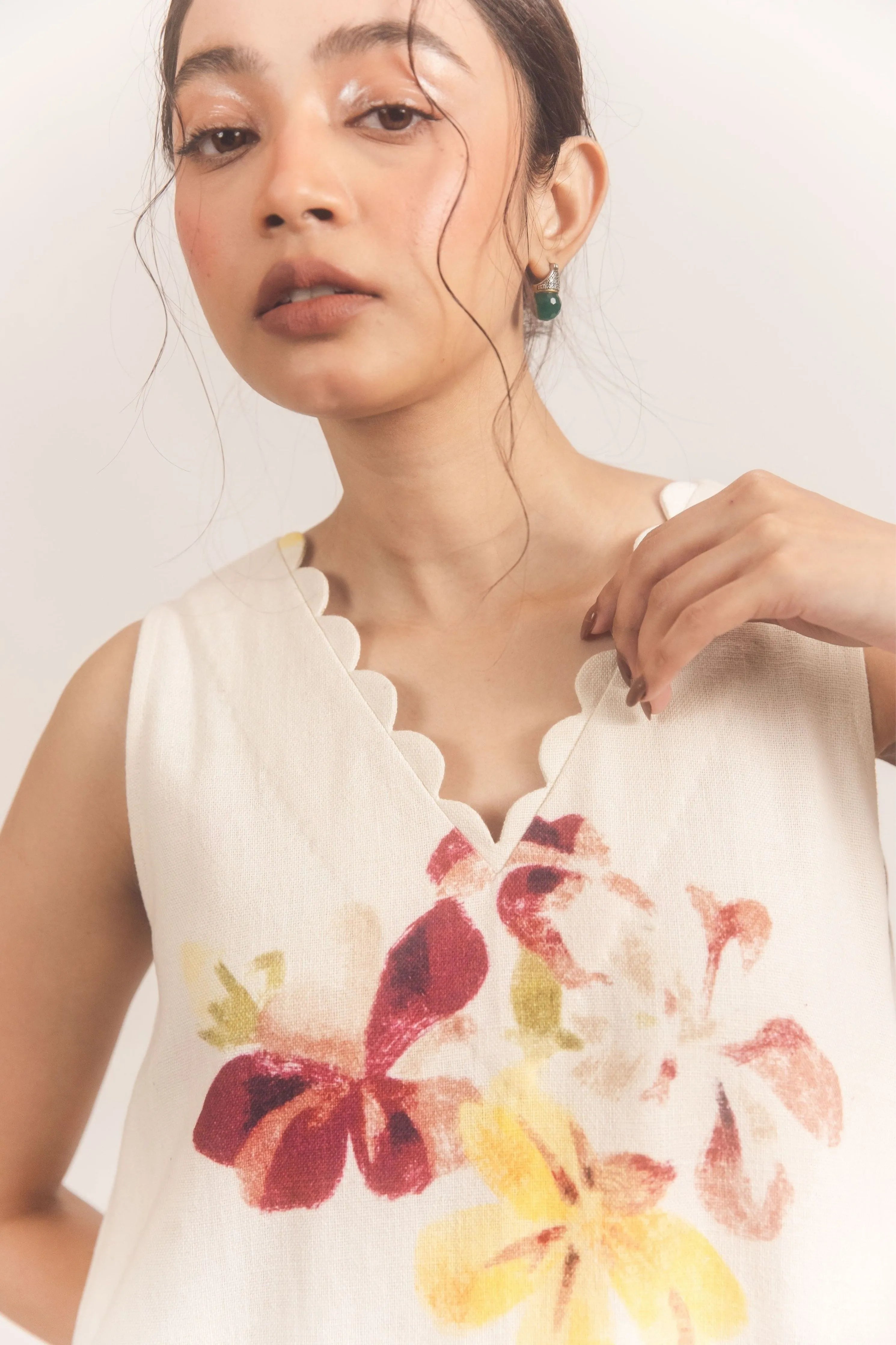 Scallop Dress White