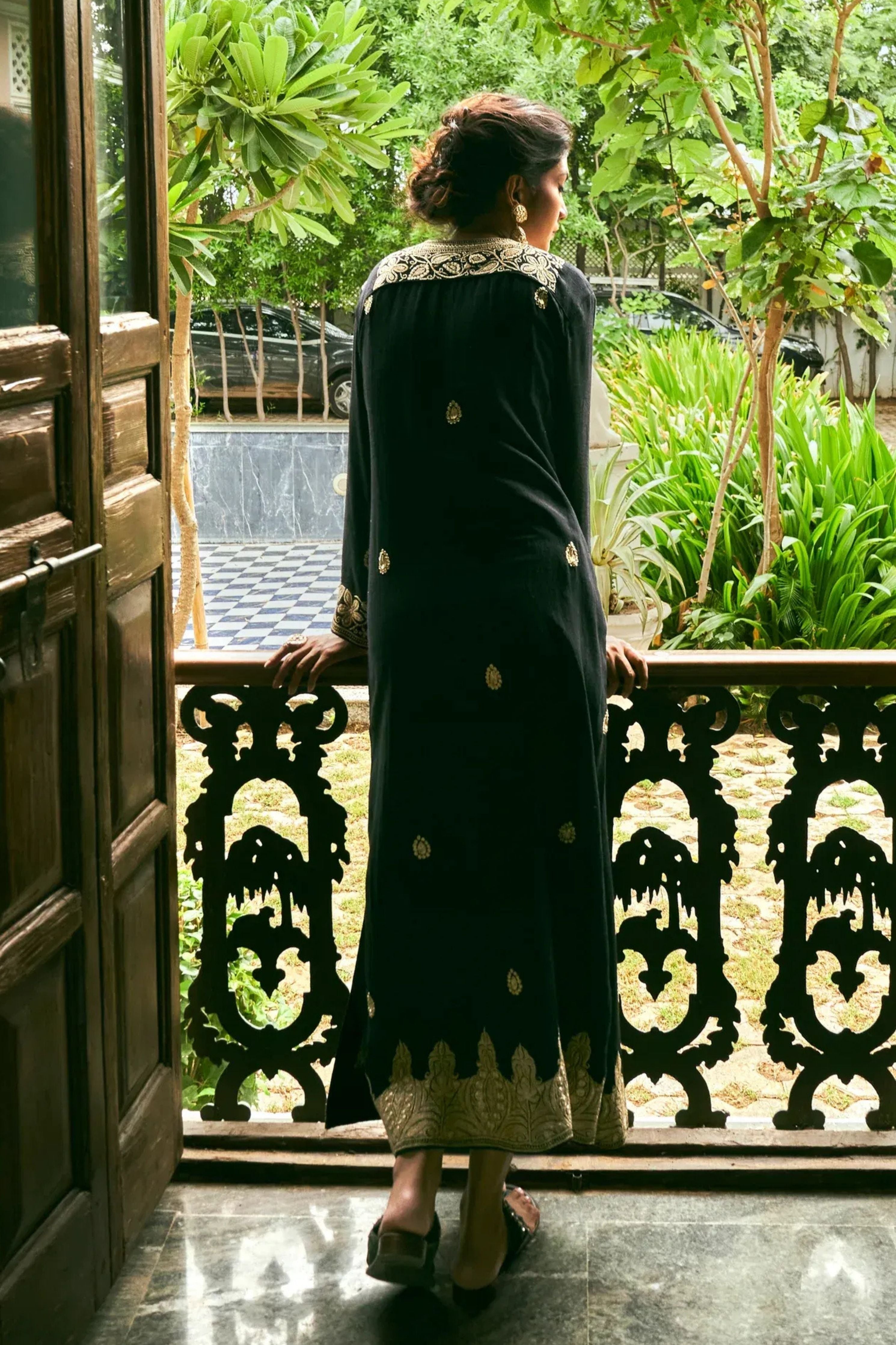 Darya Black Kaftan