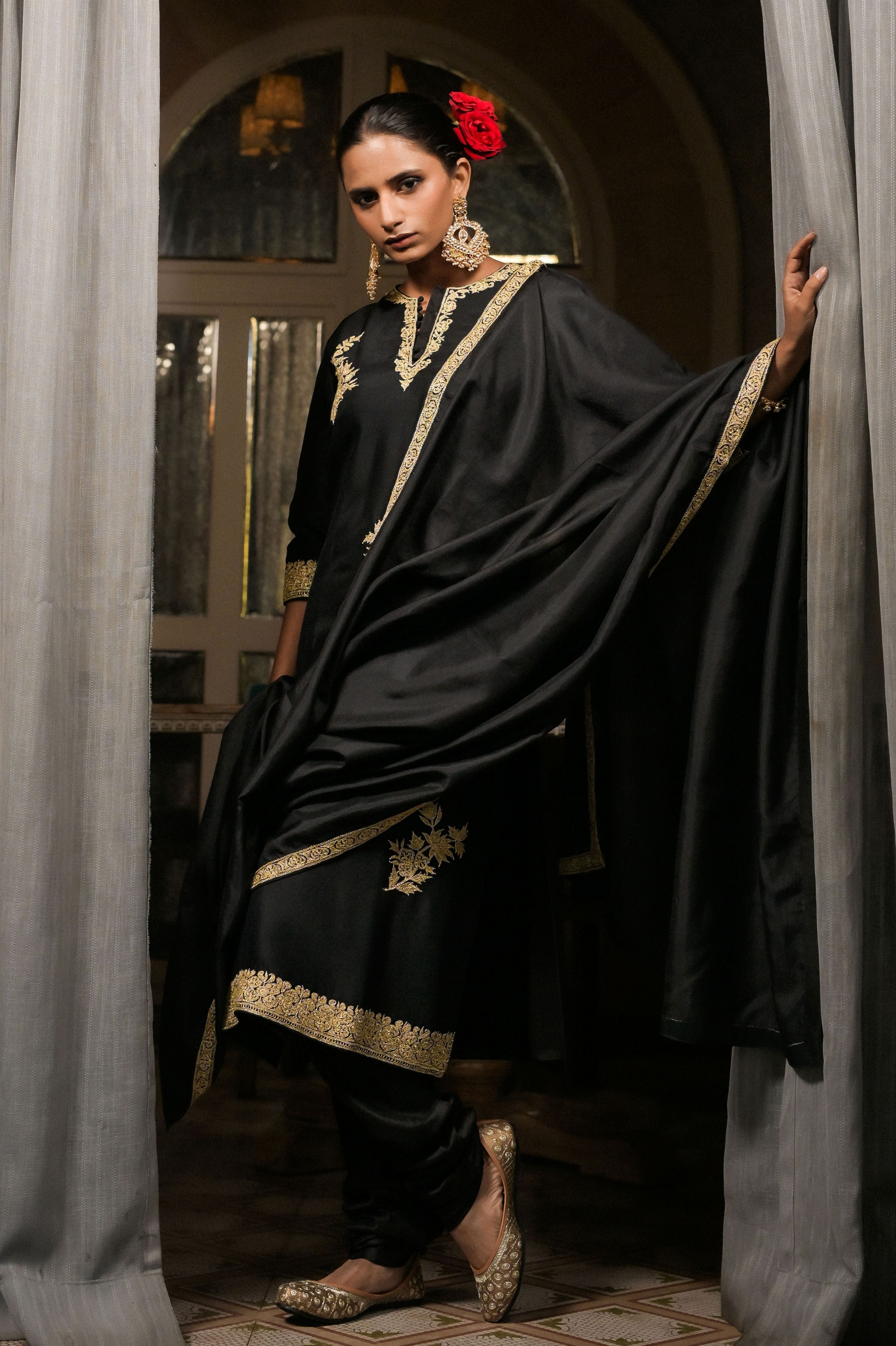‘Shaamini’ Black Kurta set