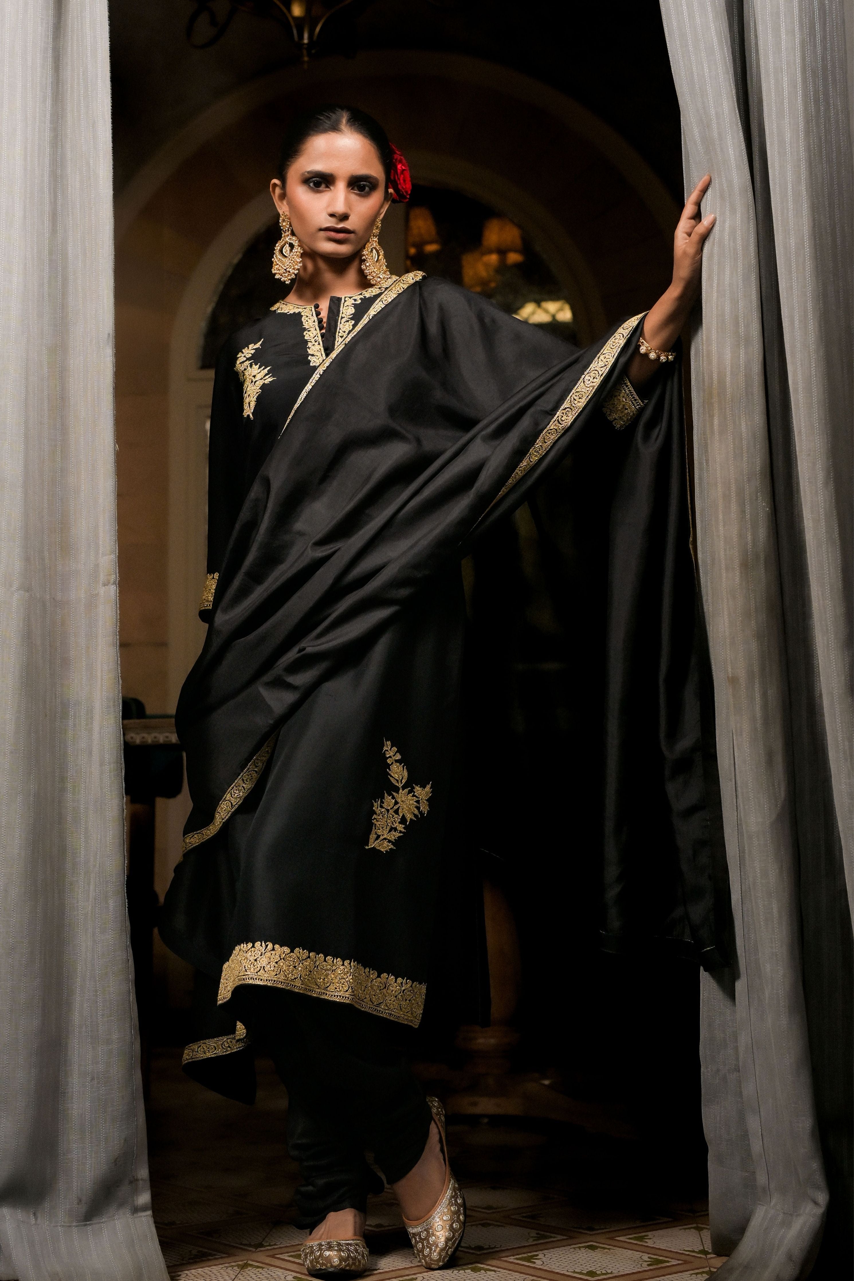 ‘Shaamini’ Black Kurta set