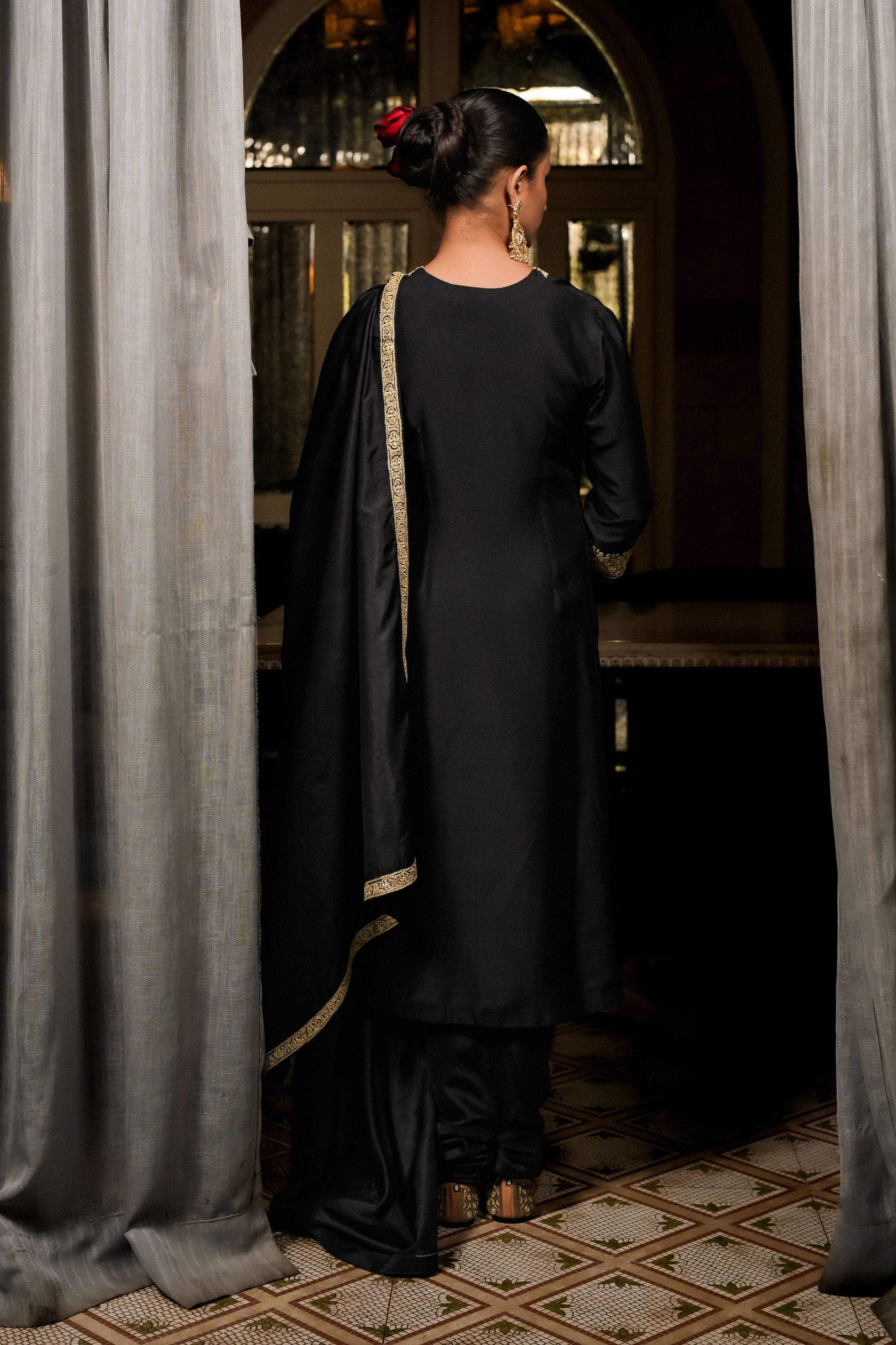 ‘Shaamini’ Black Kurta set