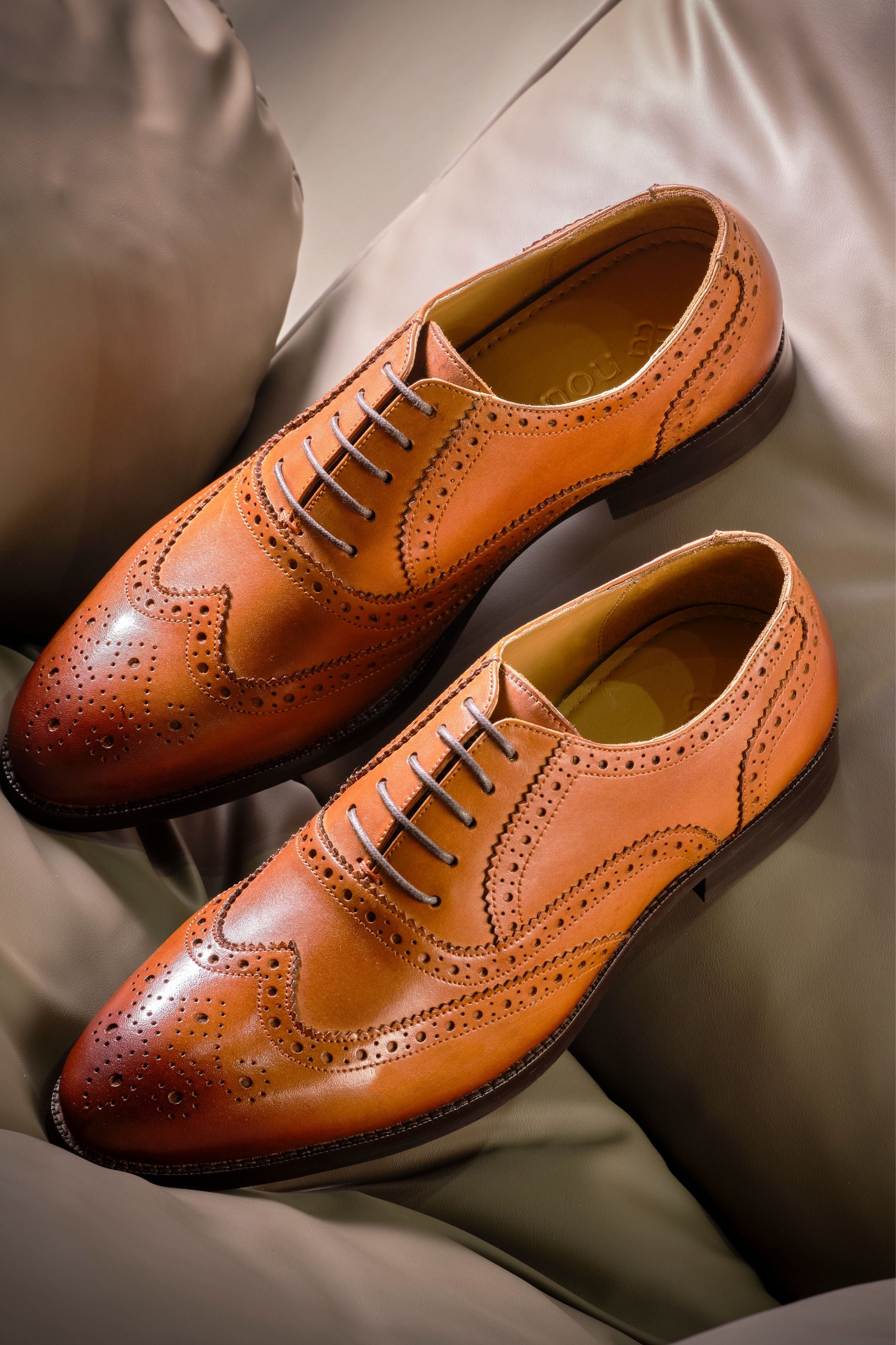 Tan Scott Brogue