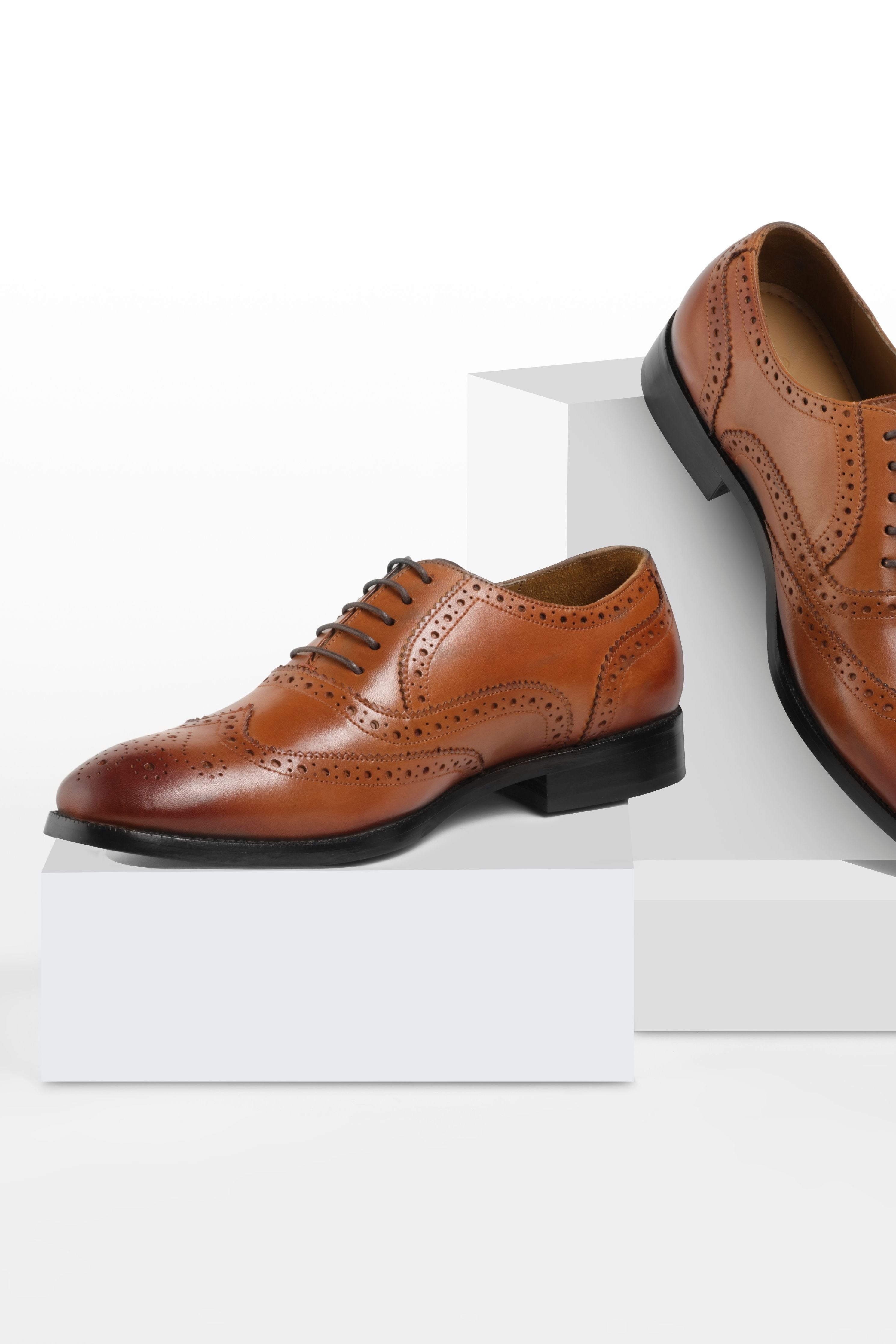 Tan Scott Brogue