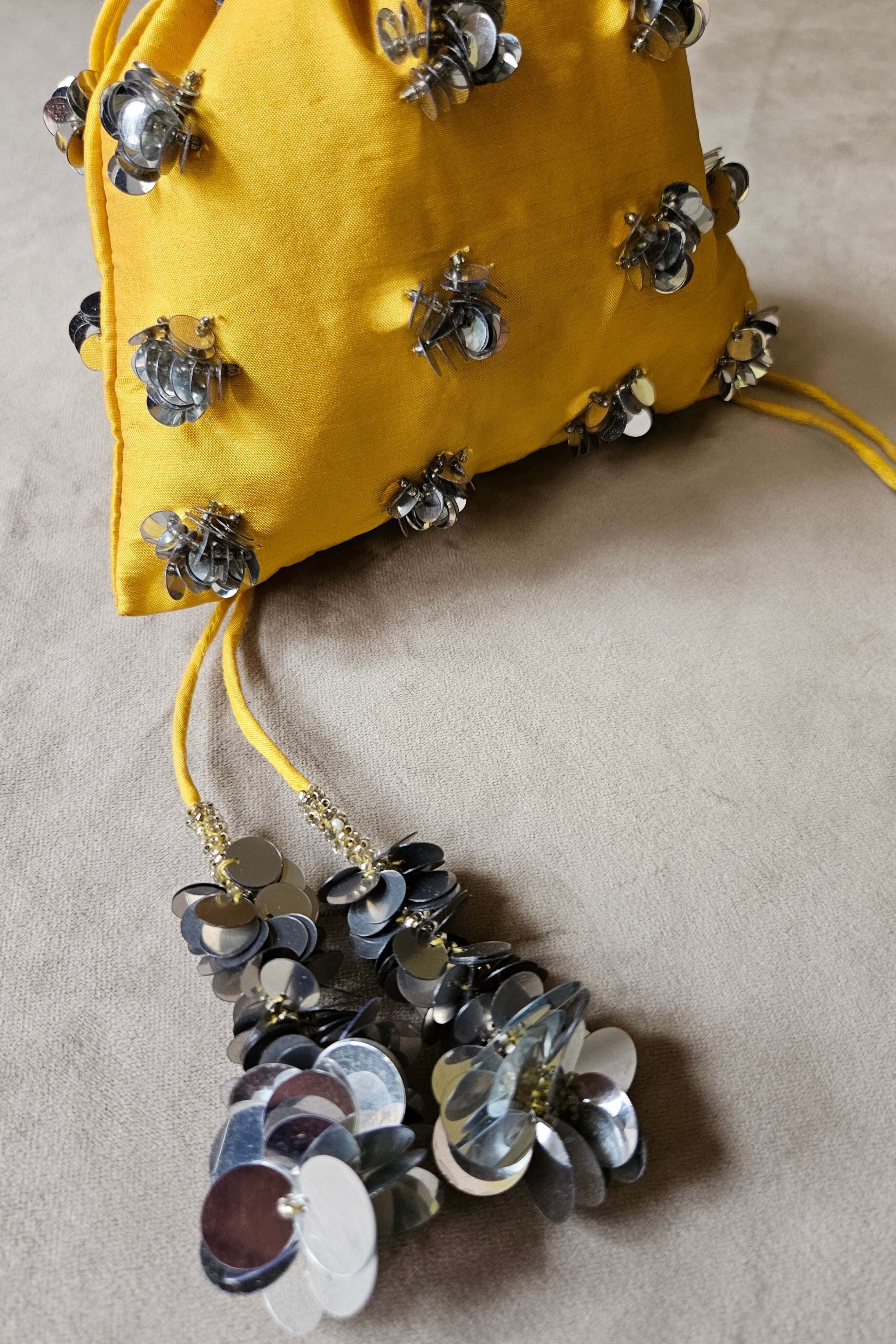 The Efflorescing Bag