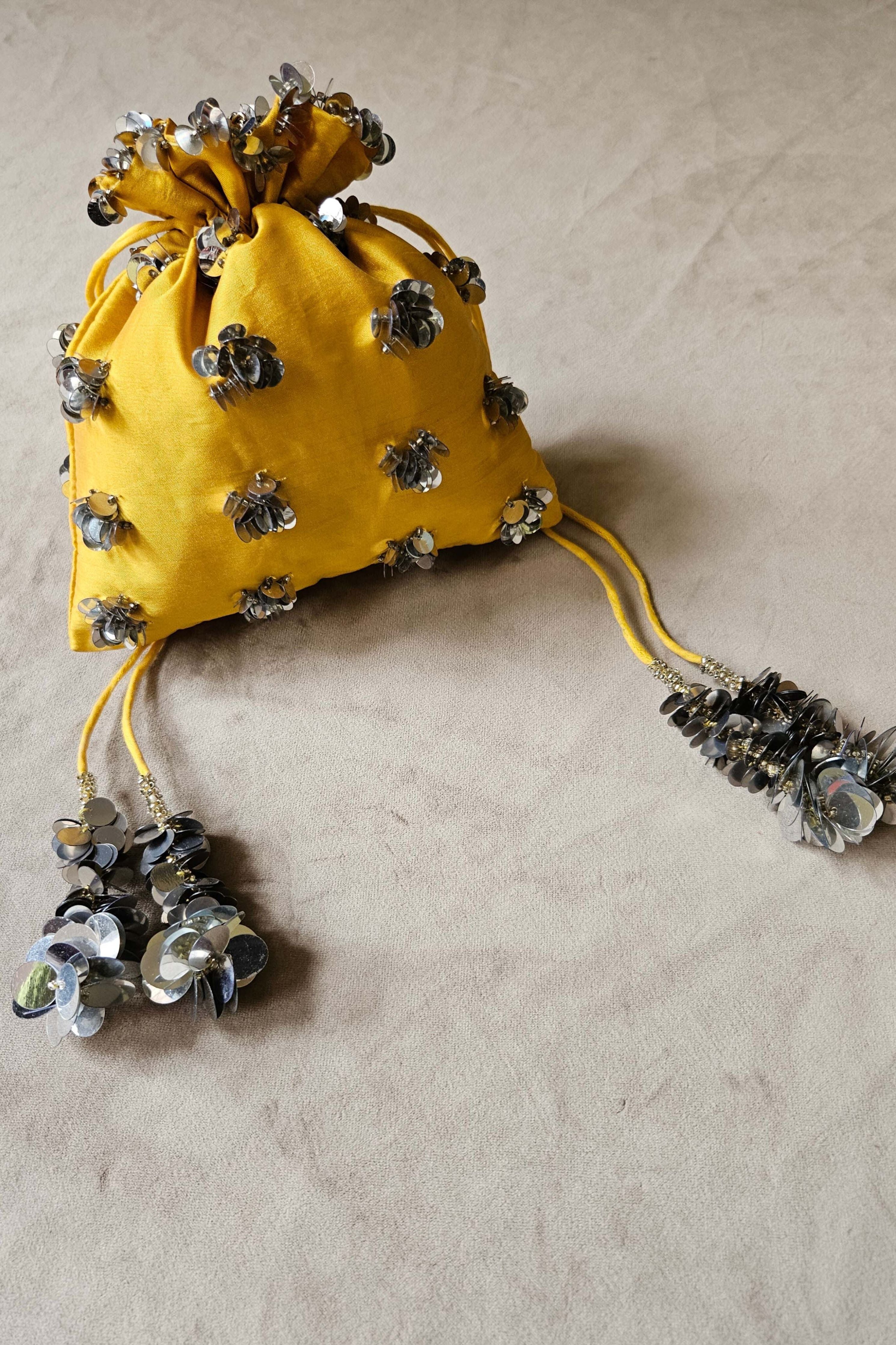 The Efflorescing Bag