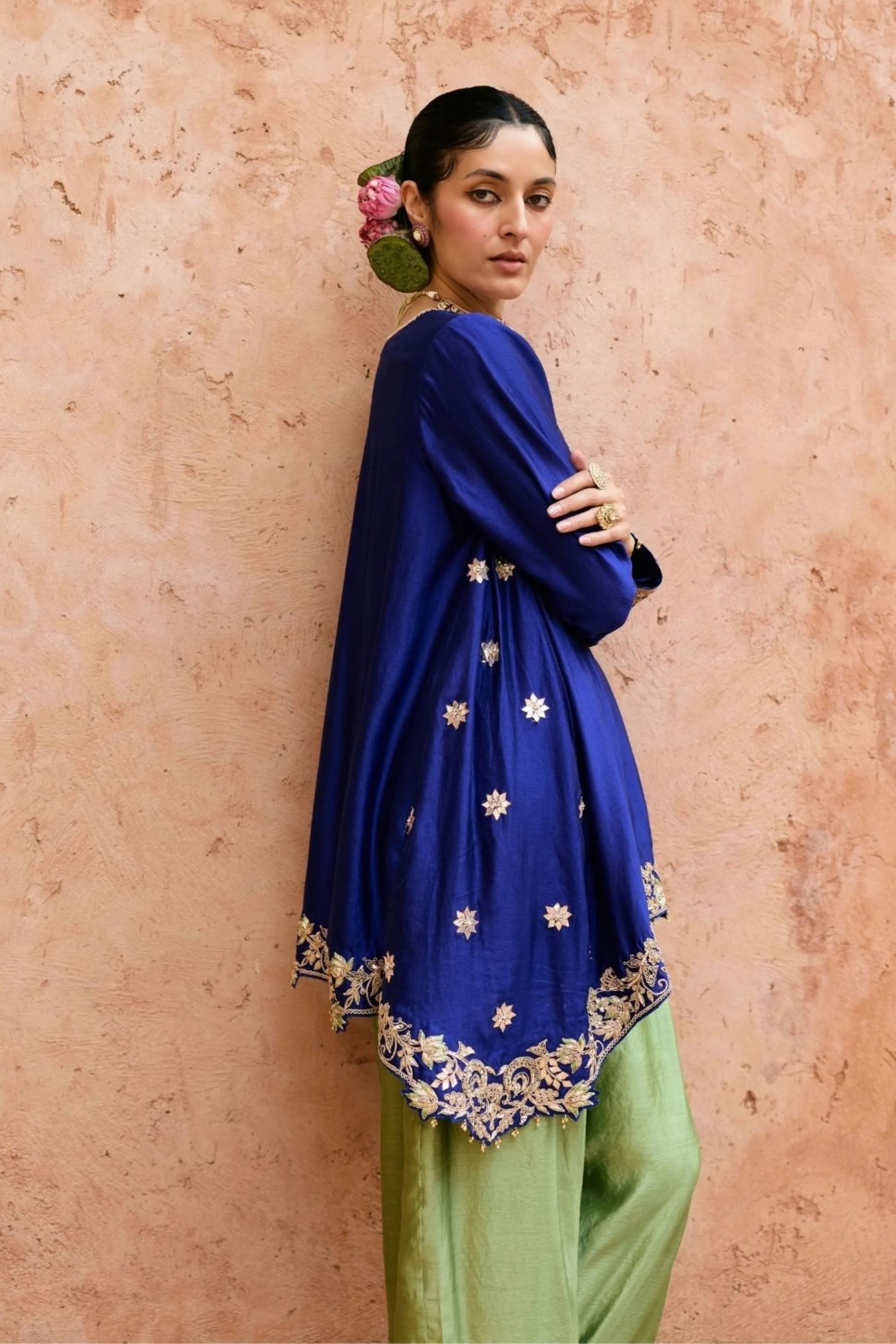 Neera Kurti Set