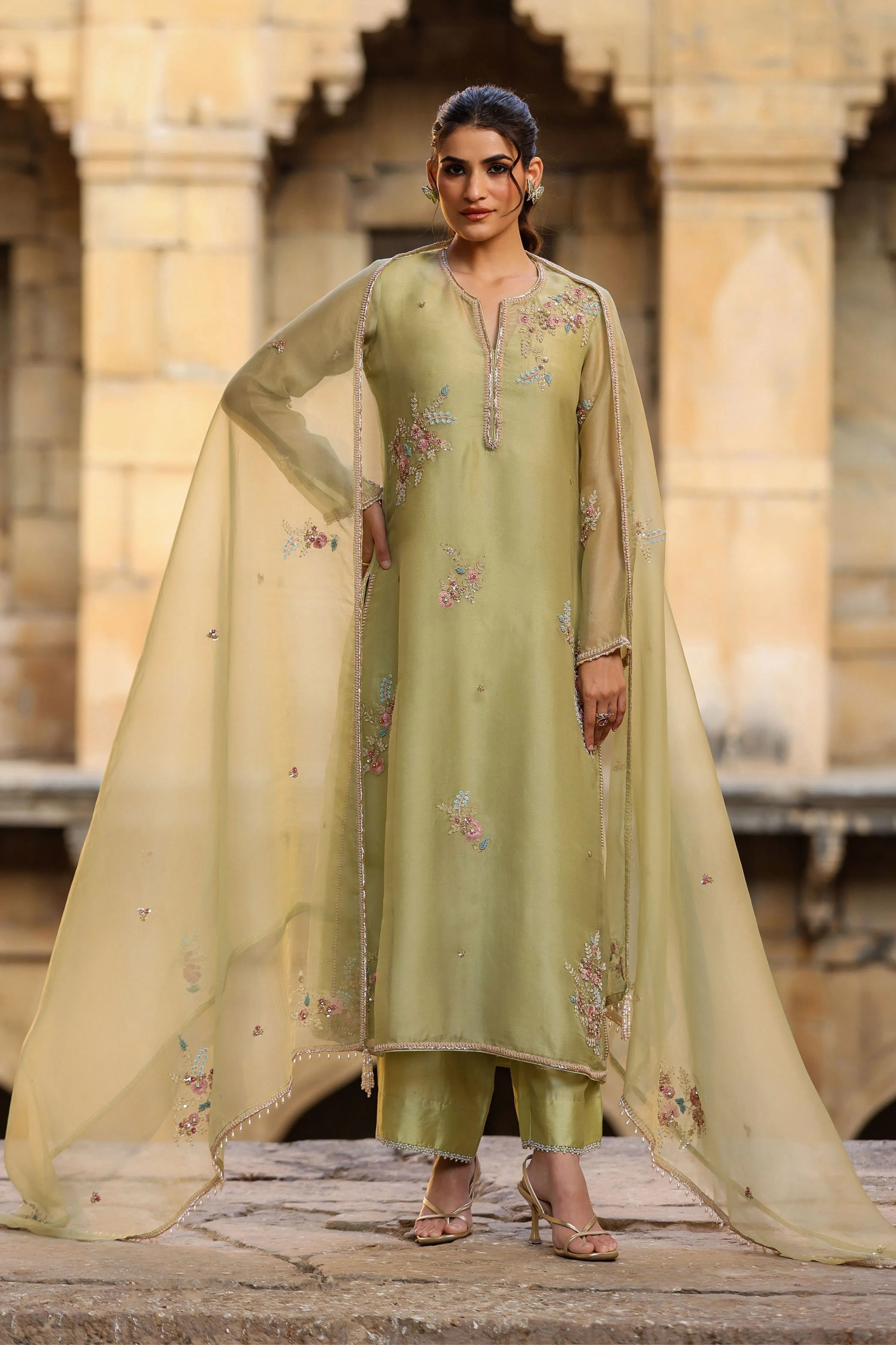Vaayu Green Phool Kurta Set
