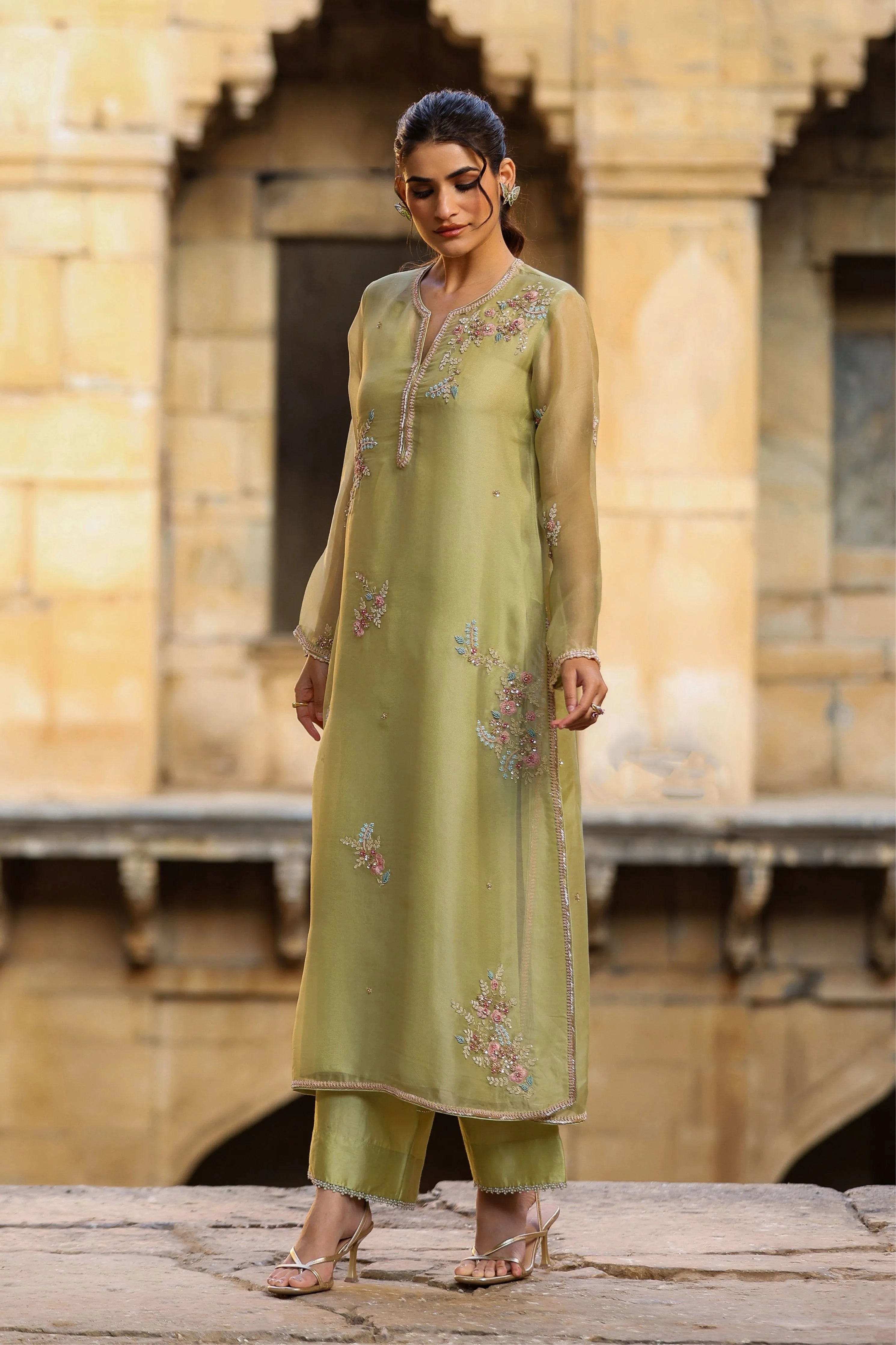 Vaayu Green Phool Kurta Set