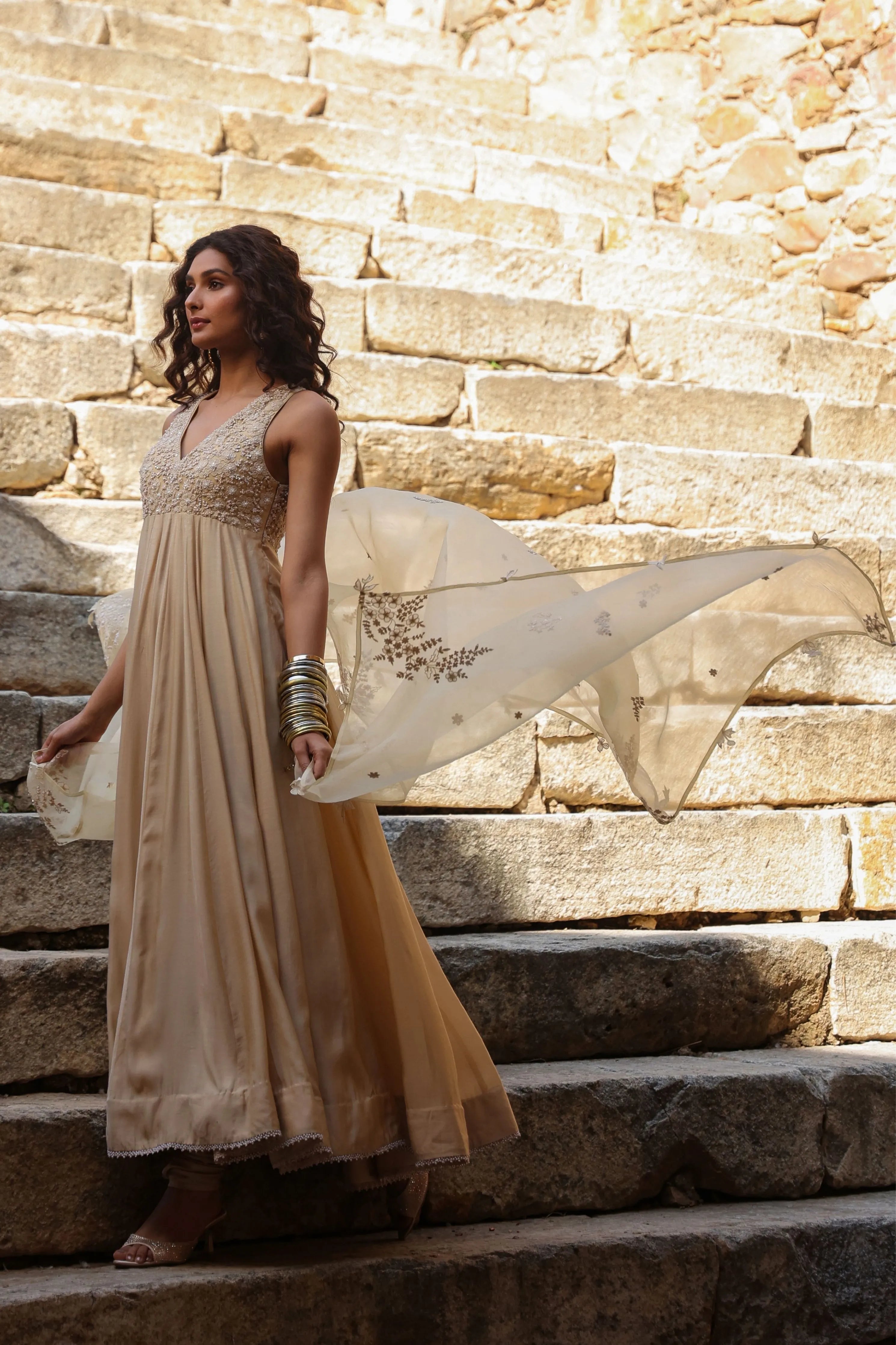 Vaayu Ivory Sleeveless Kalidar Set