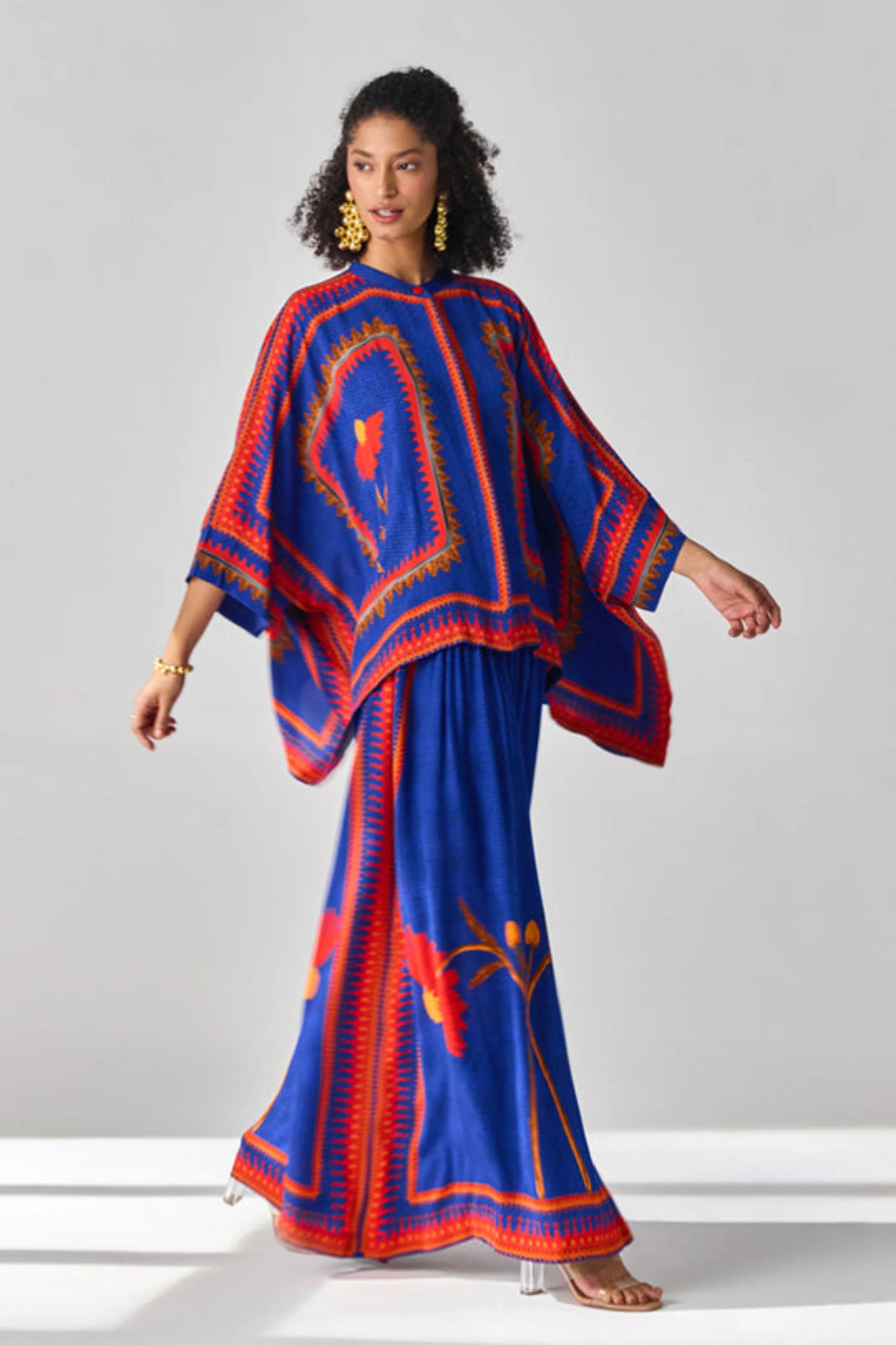 Blue Geometric Printed Cape With Pants