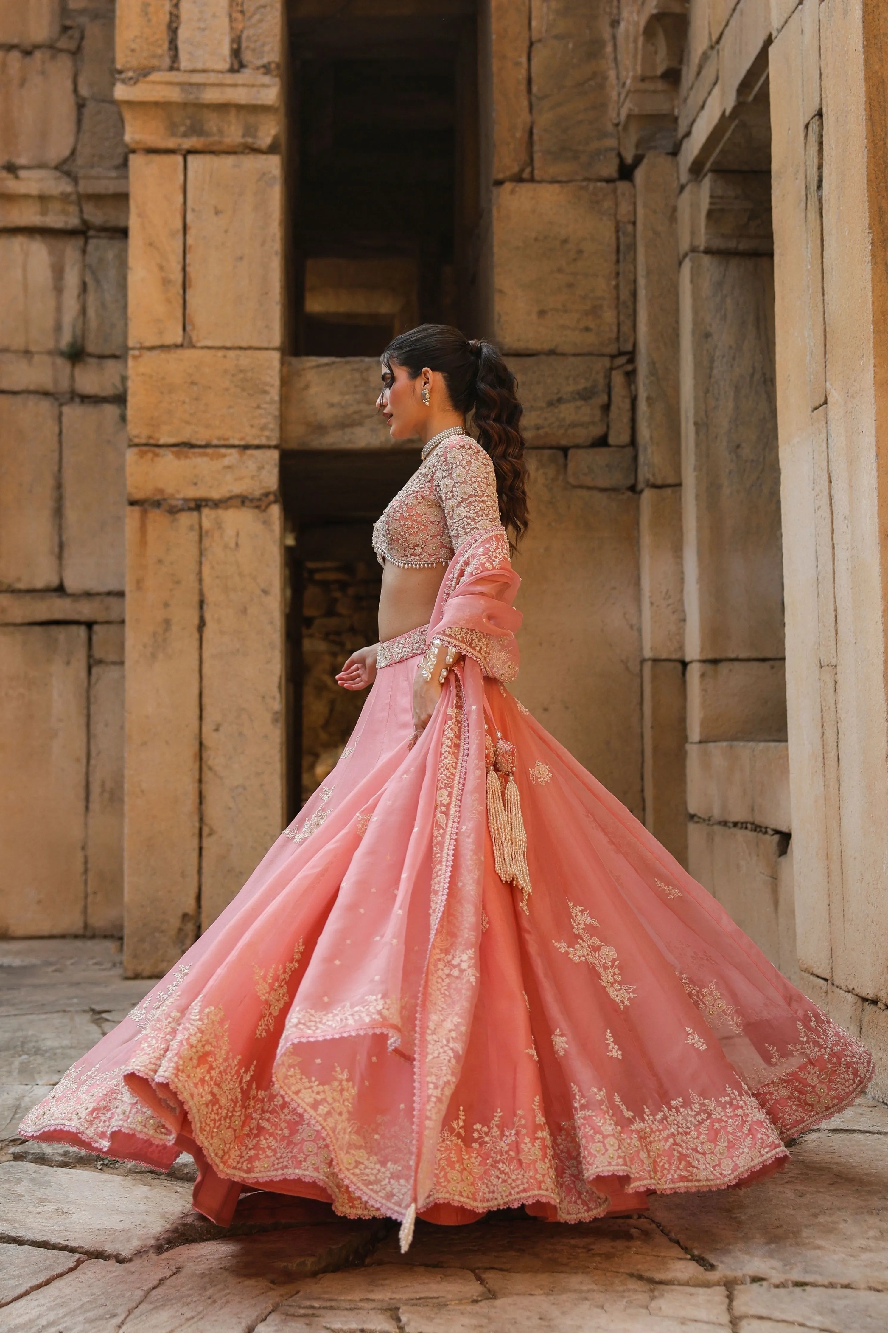 Vaayu Pink Guldasta Lehenga Set