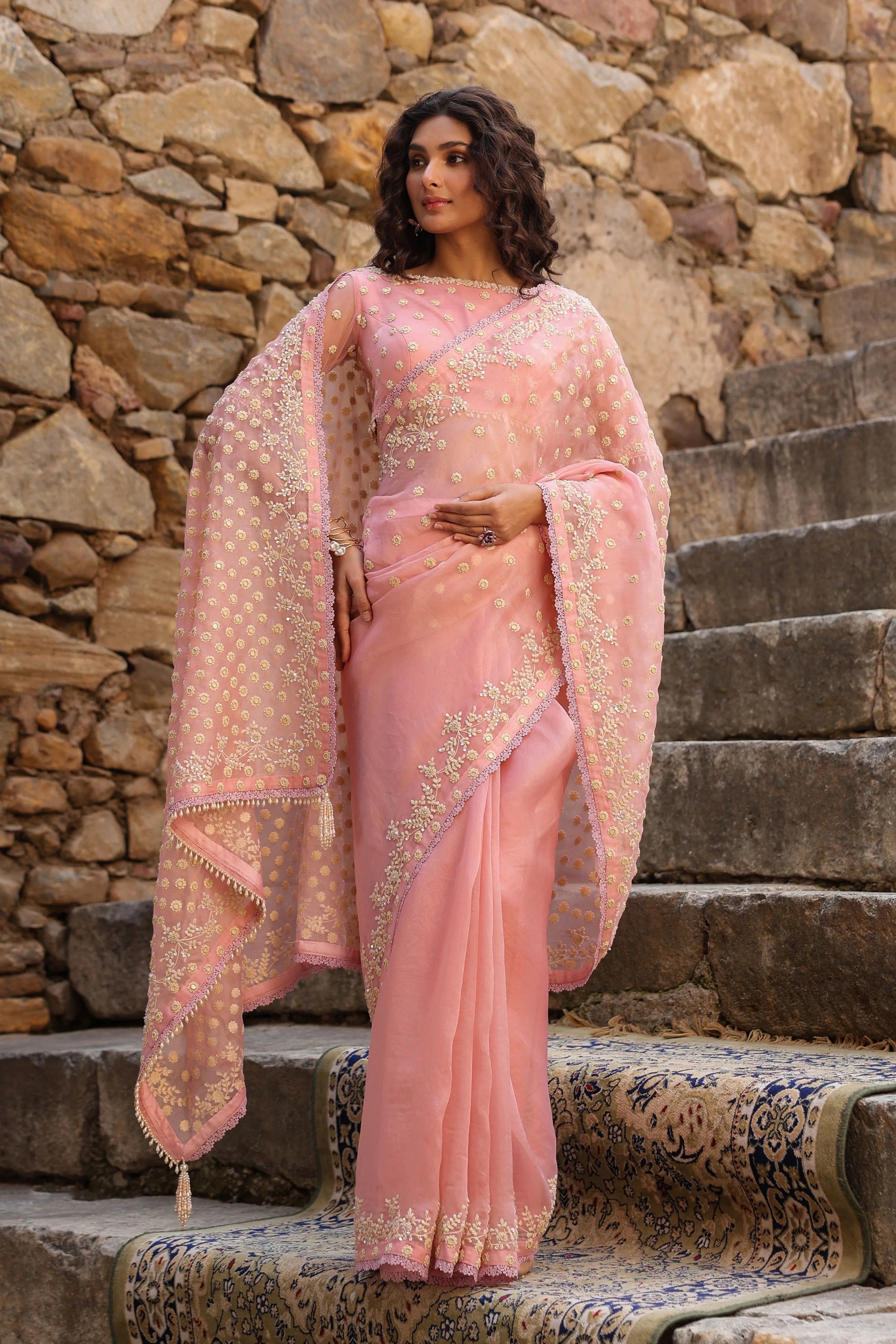 Vaayu Pink Heavy Butti Jaal Saree Set