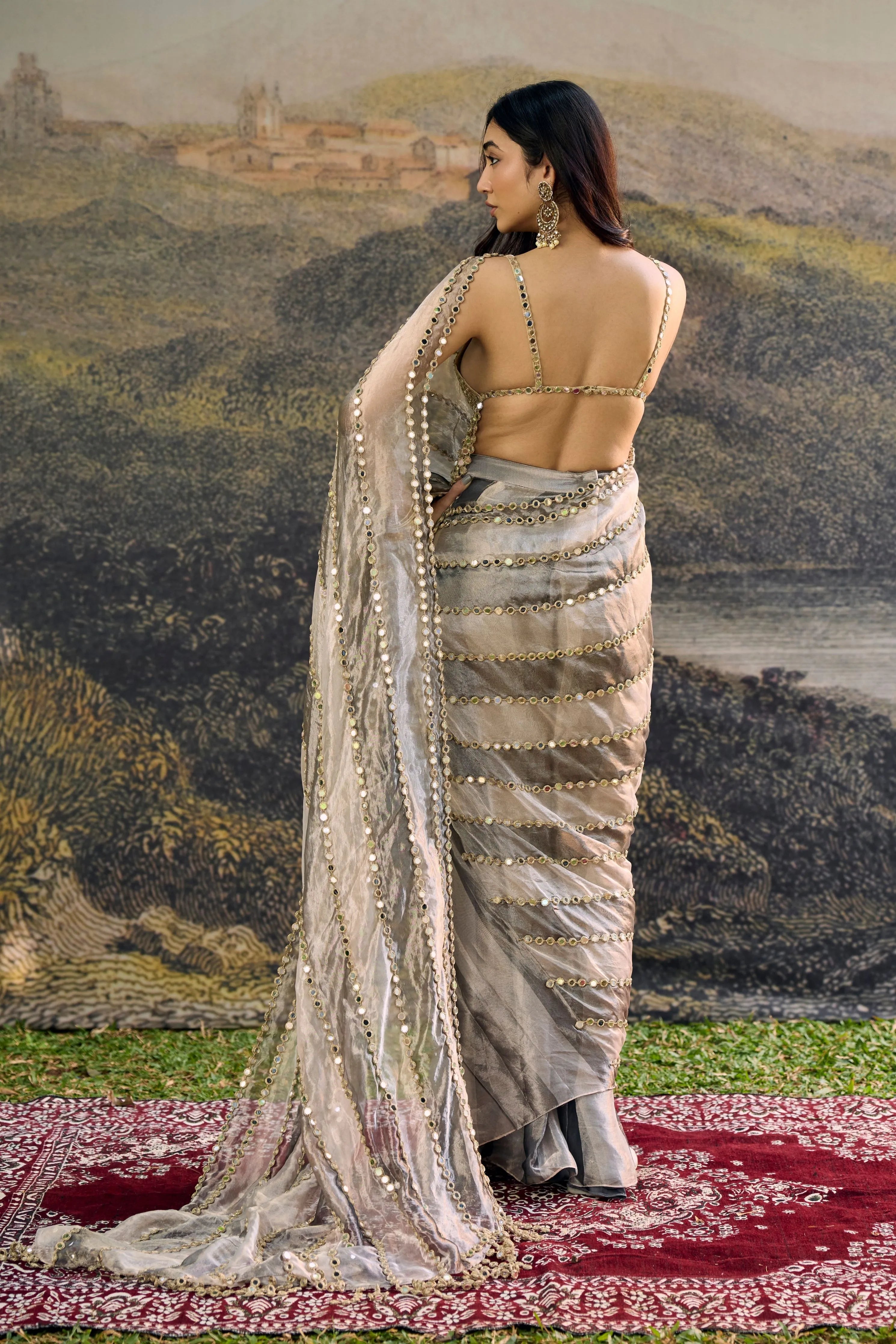 Avyra Saree Set