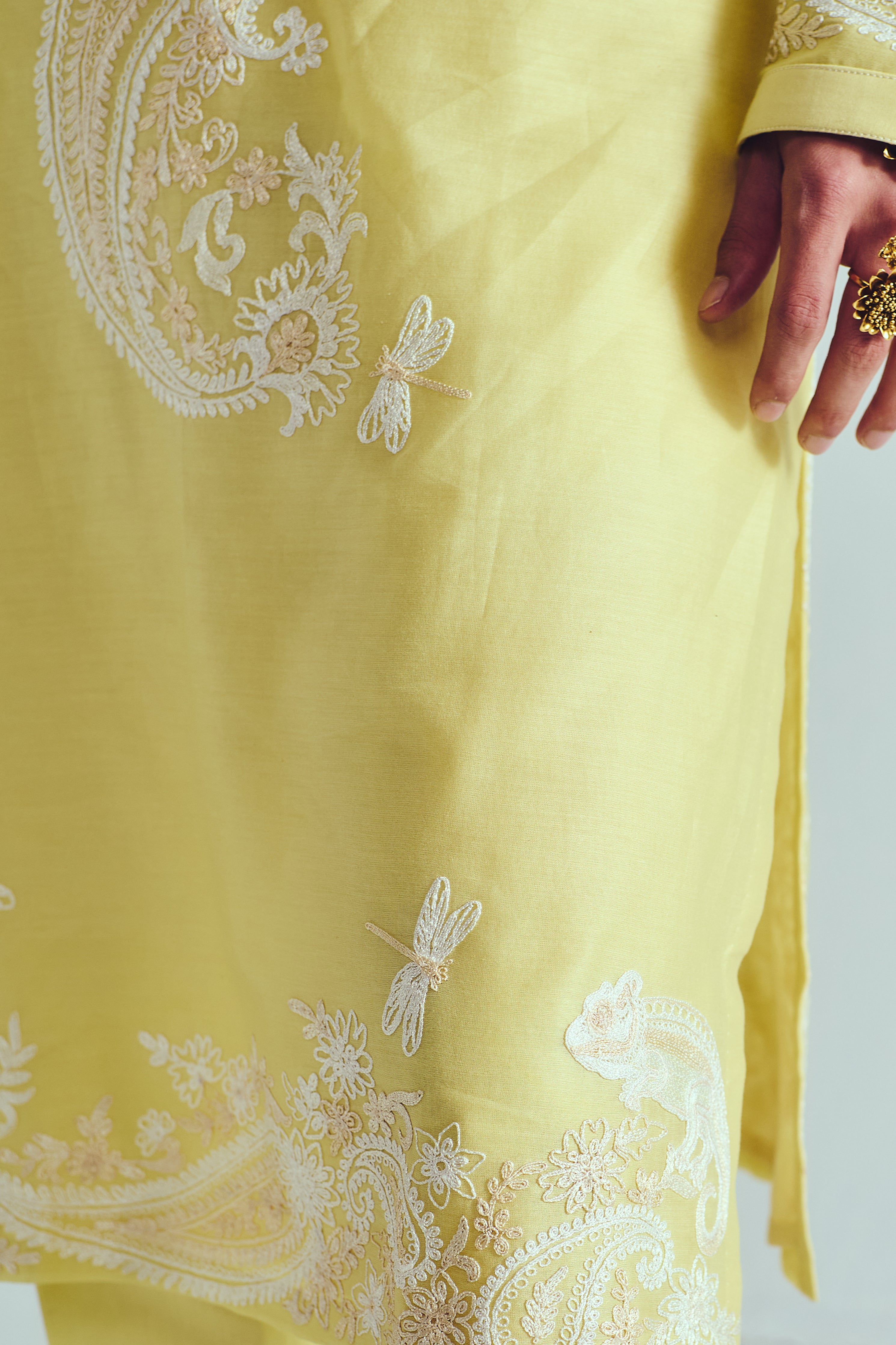 Boteh-Ye Boland Kurta Set