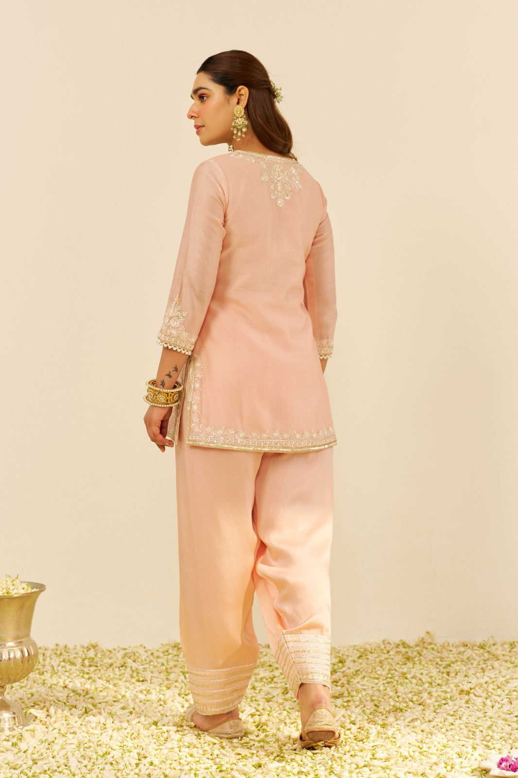Haniya Off Rose Short Kurta Set With Dupatta