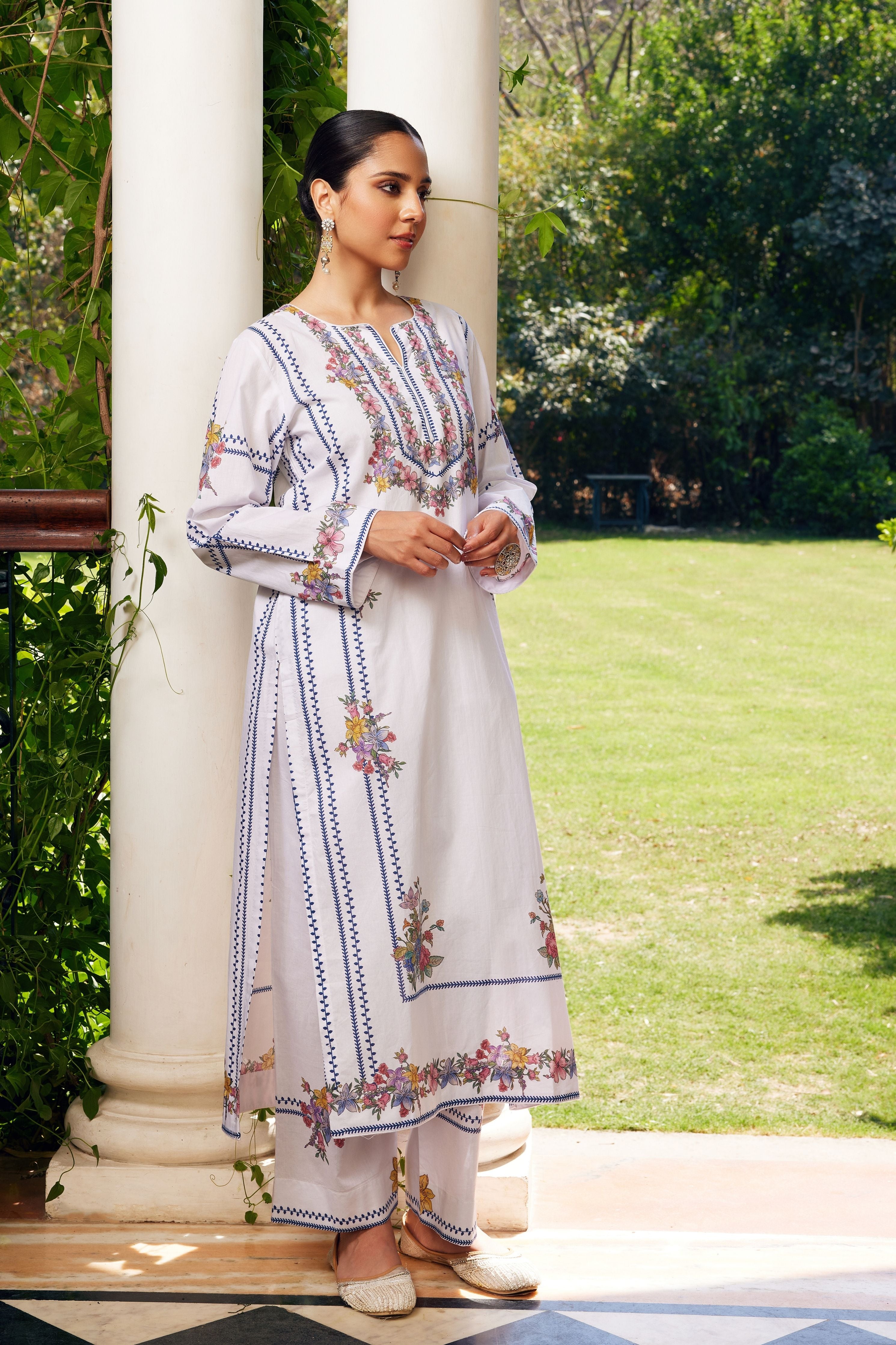 White Gulzaar Kurta Set