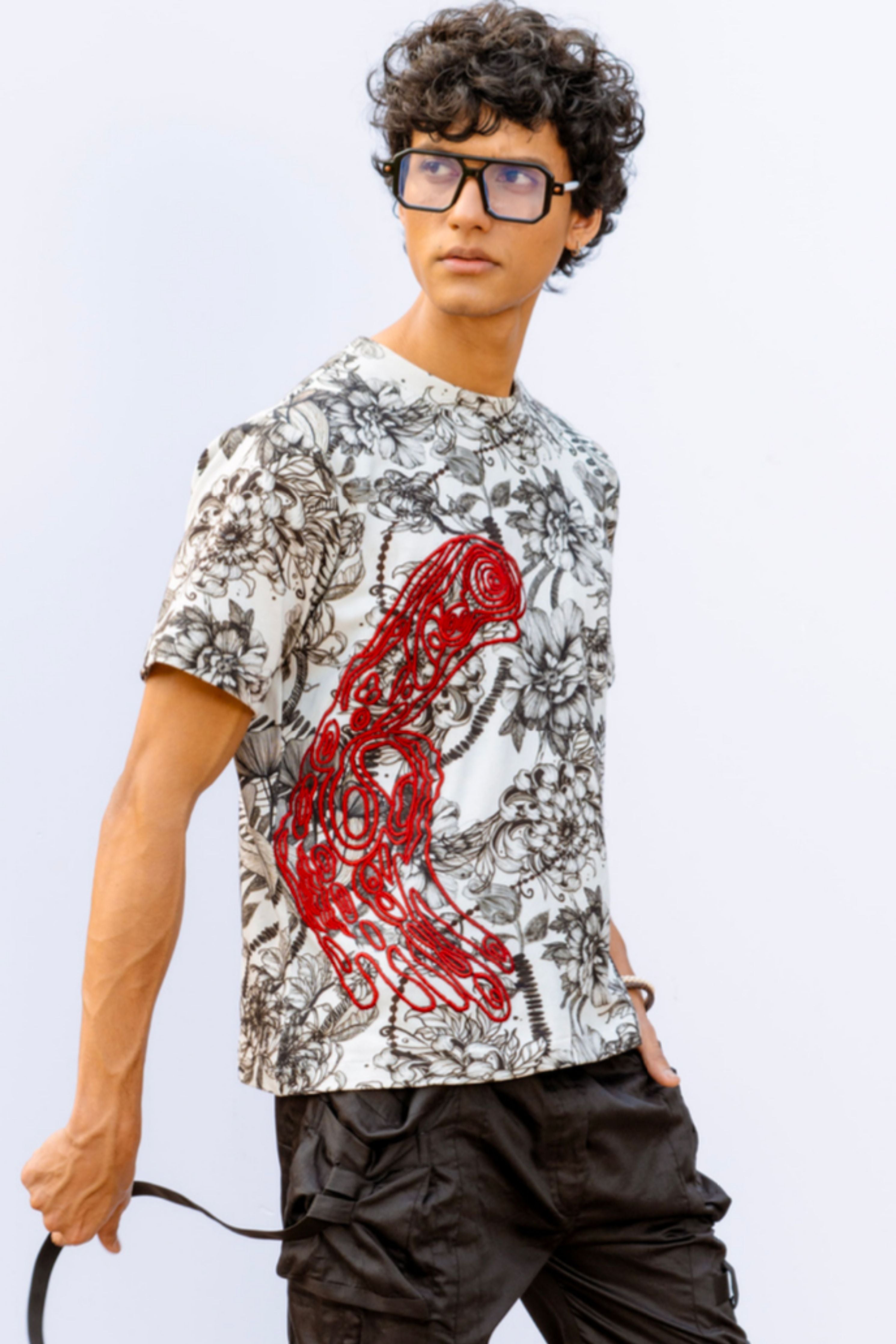 Peatl Parade Tee Black And White