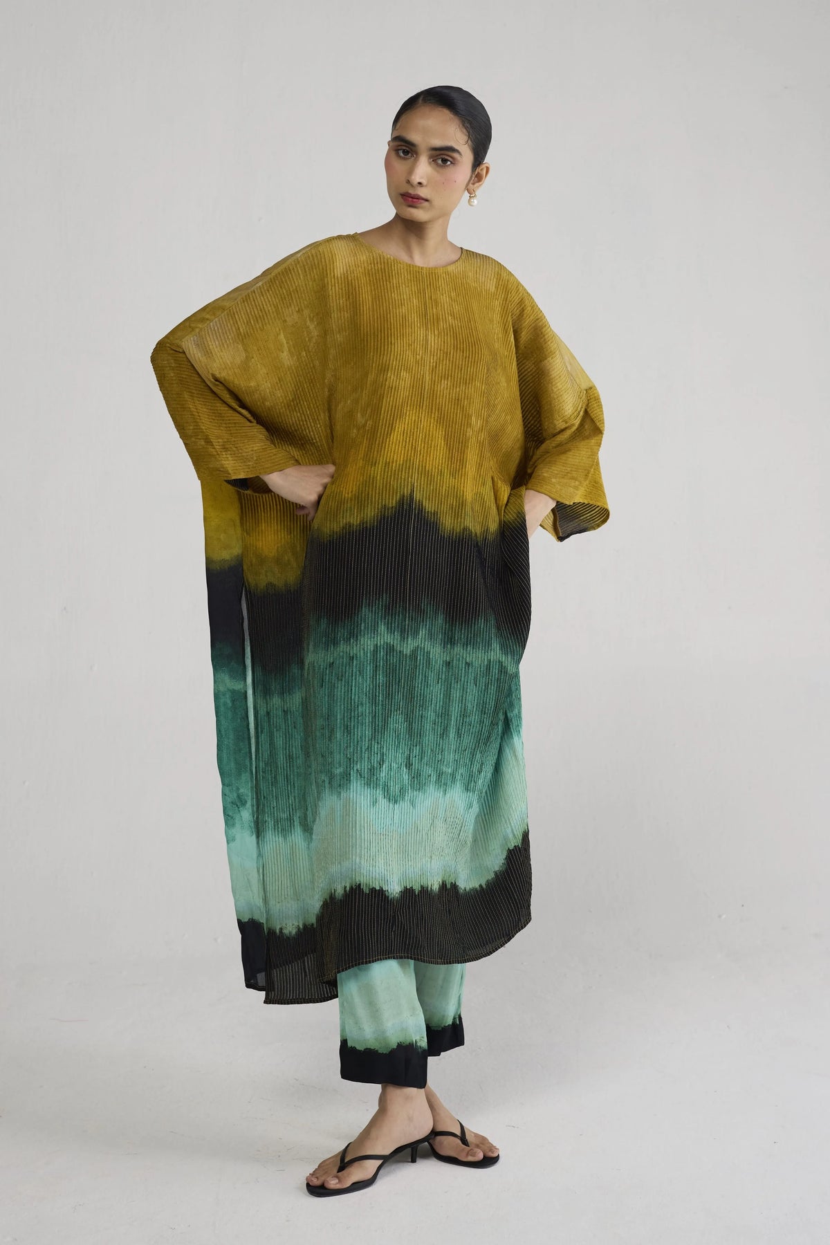 Uri Pintucks Kaftan Kurta Set