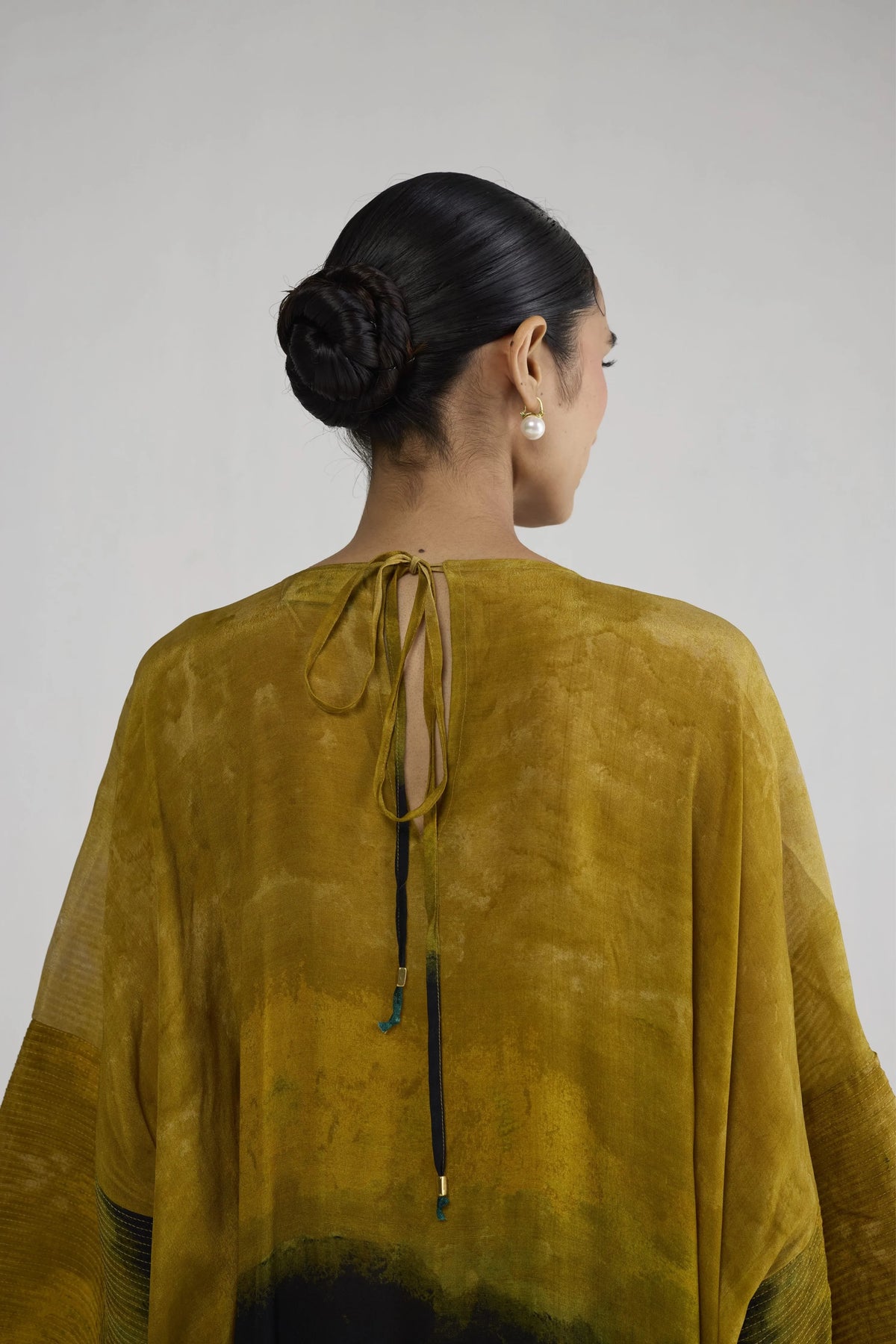 Uri Pintucks Kaftan Kurta Set