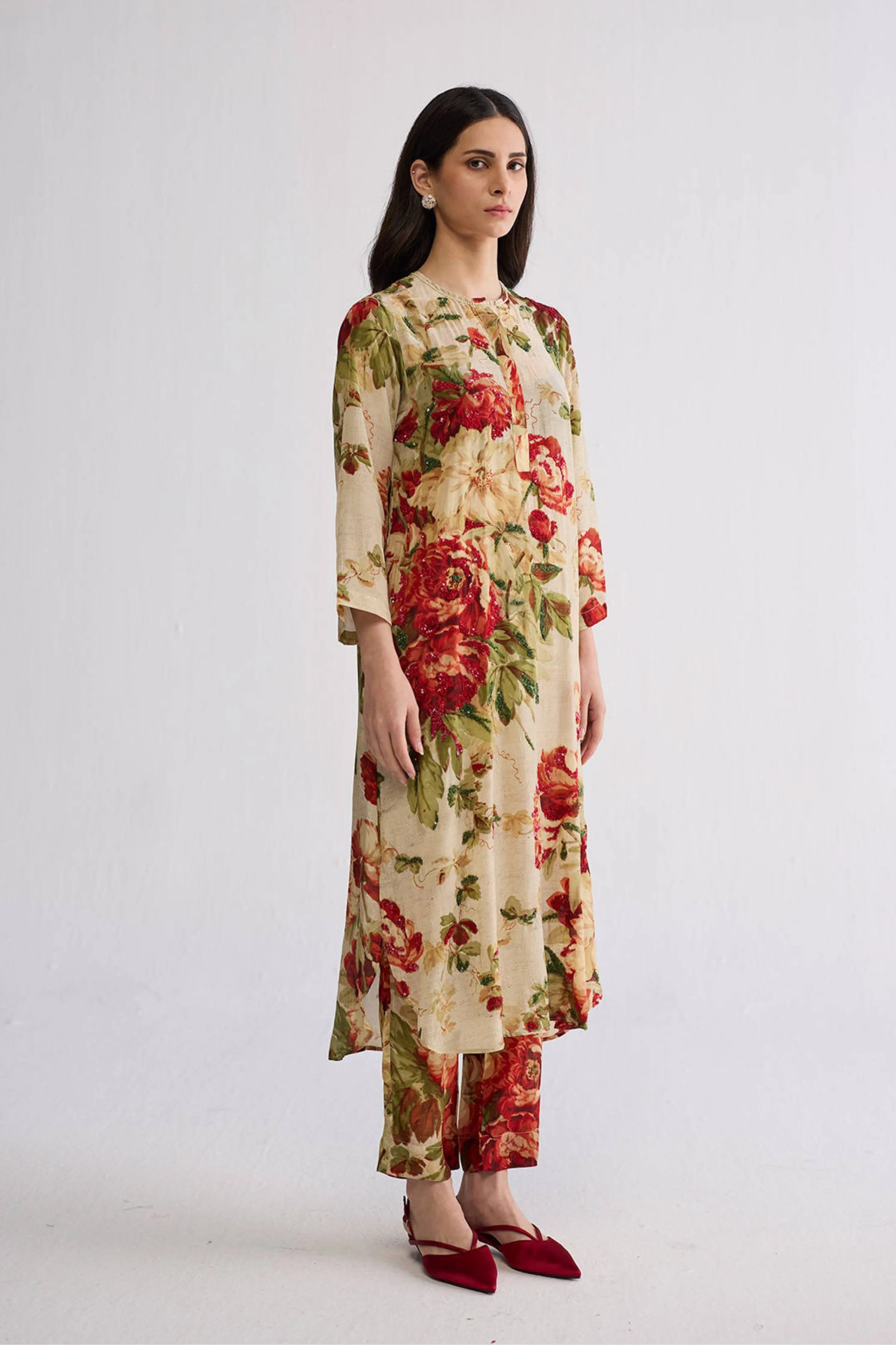Sama Embroidered Kurta Set