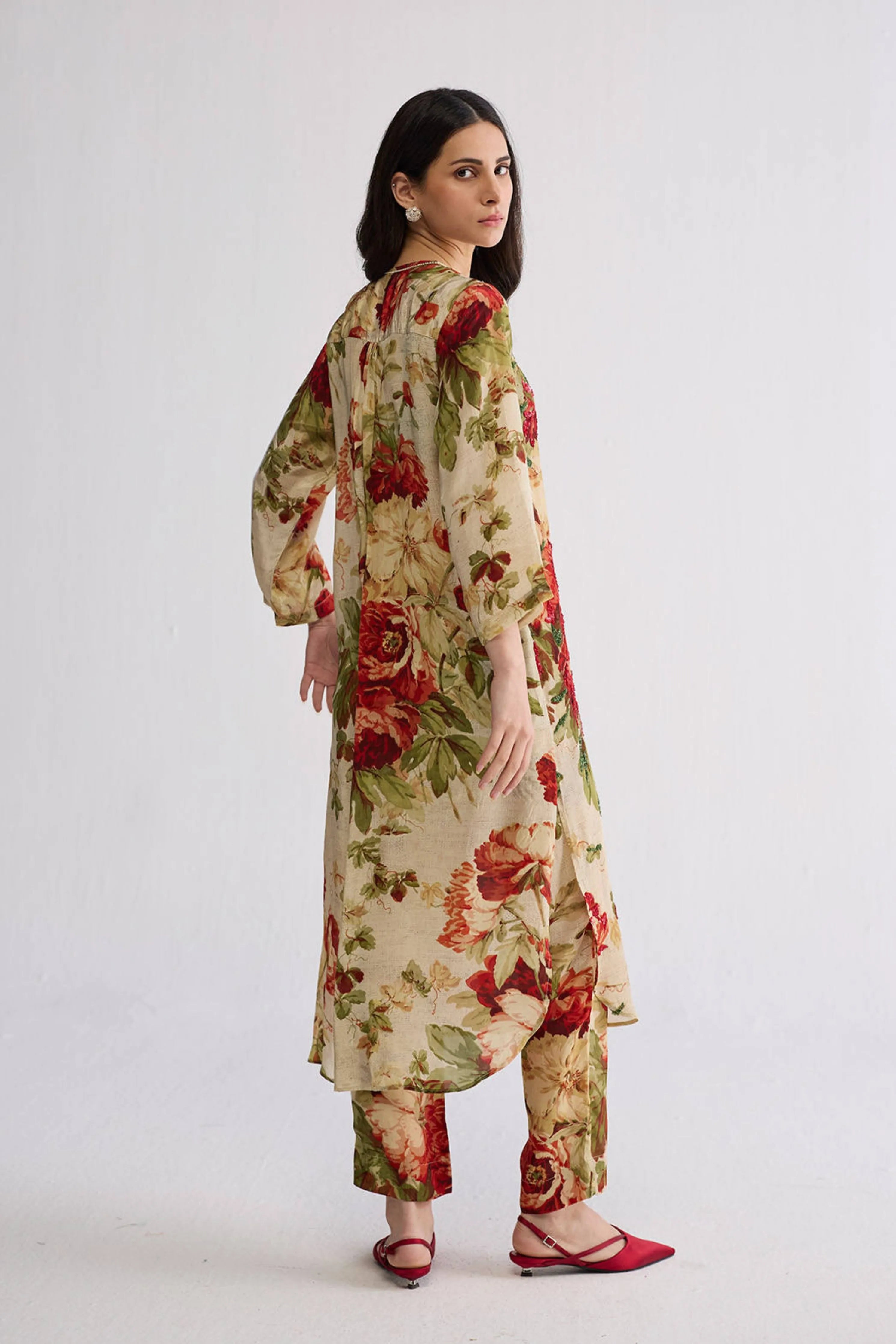 Sama Embroidered Kurta Set
