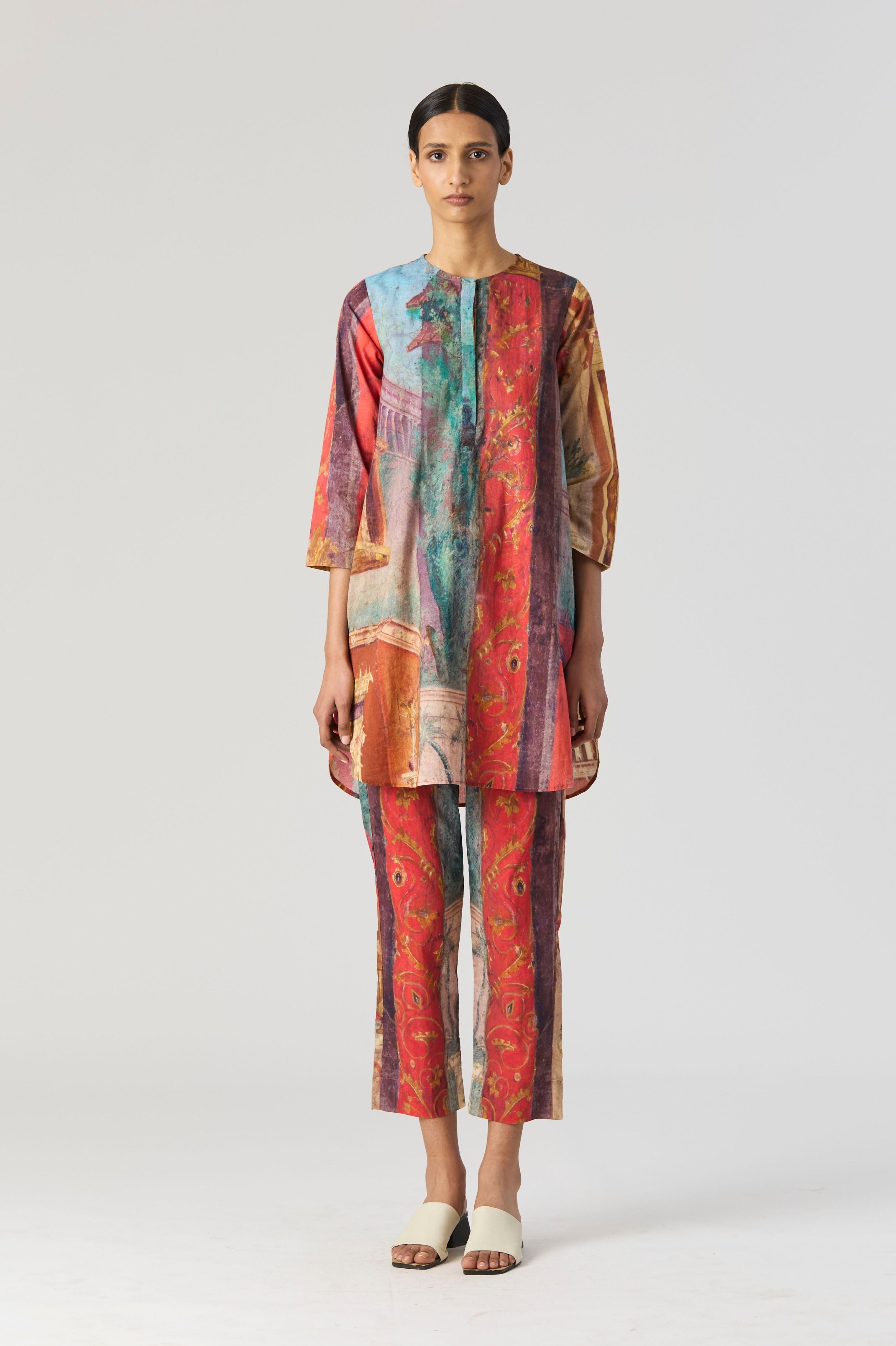 Villa Roma Short Kurta Set