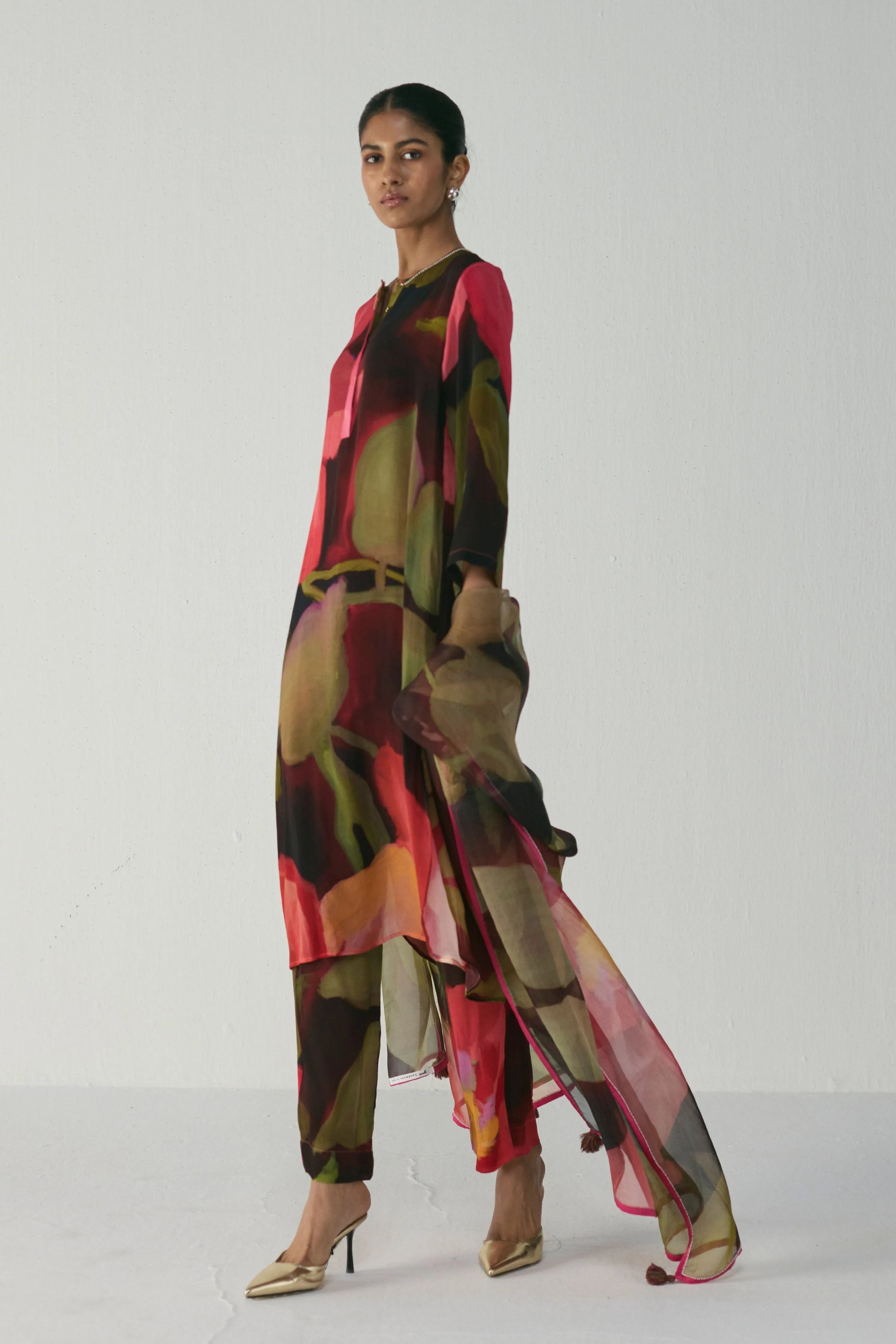 Manhattan Long Crepe Kurta Set